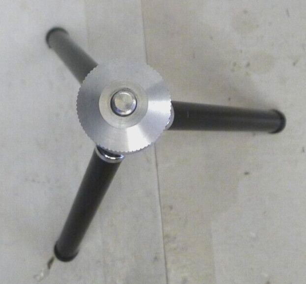Compact Portable Table Top Adjustable Tripod 5 1/8″ to 7 1/2″ – Unbranded – Used