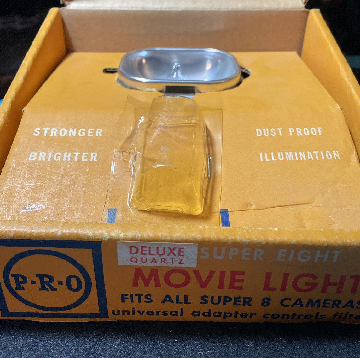 GE PRO DELUXE QUARTZ MOVIE LIGHT FITS ALL SUPER 8 Cameras