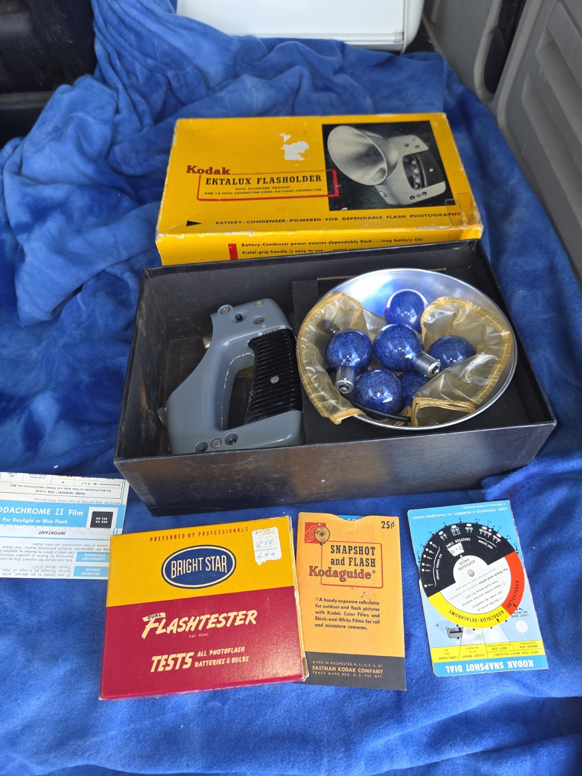Vintage KODAK Ektalux Flash Hokder And Extension Unit Rare HTF Dou Original Box