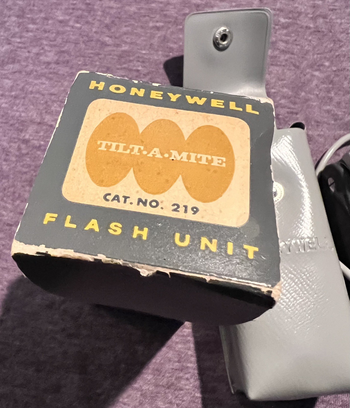 Honeywell Tilt-A-Mite Flash Unit Collapsible Fan Style Vintage Camera Pentax