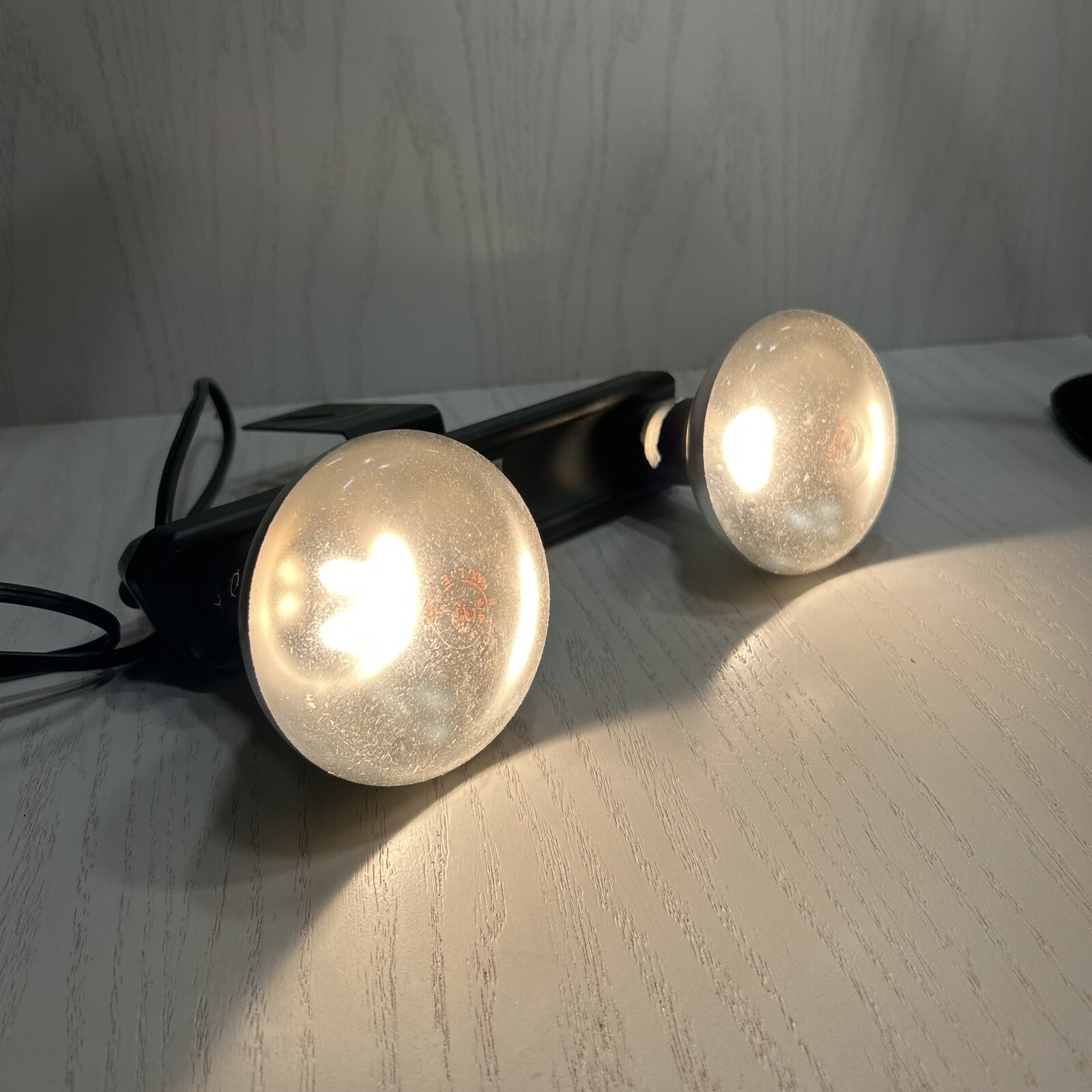 Vtg Tower Portable Lamp Movie 2 Bulb Light Bar/Strip # 8845 W/Original Box Works