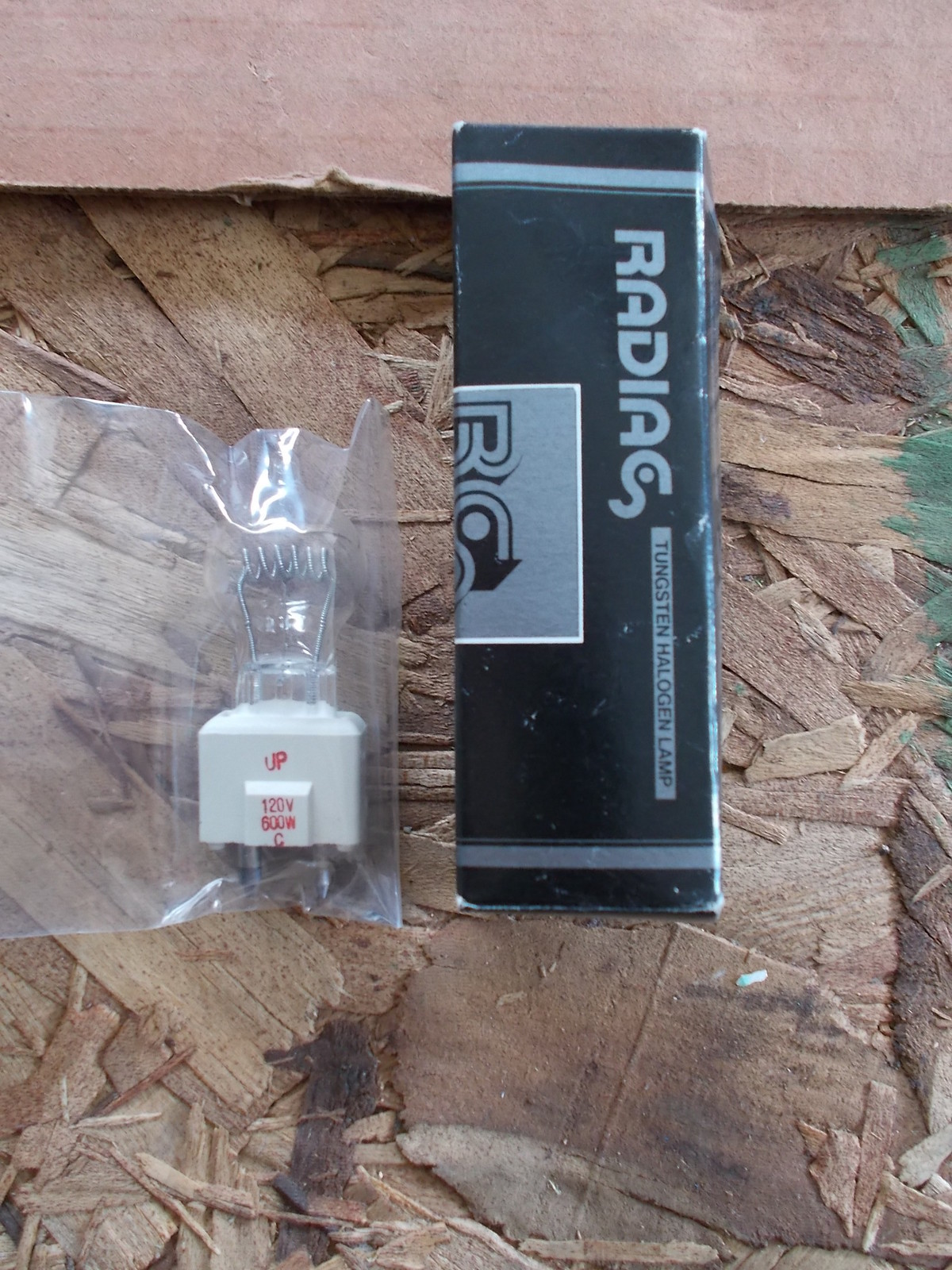 NEW Radiac DYS/DYV/BHC 120V-600W Projector Lamp Bulb *FREE SHIPPING*