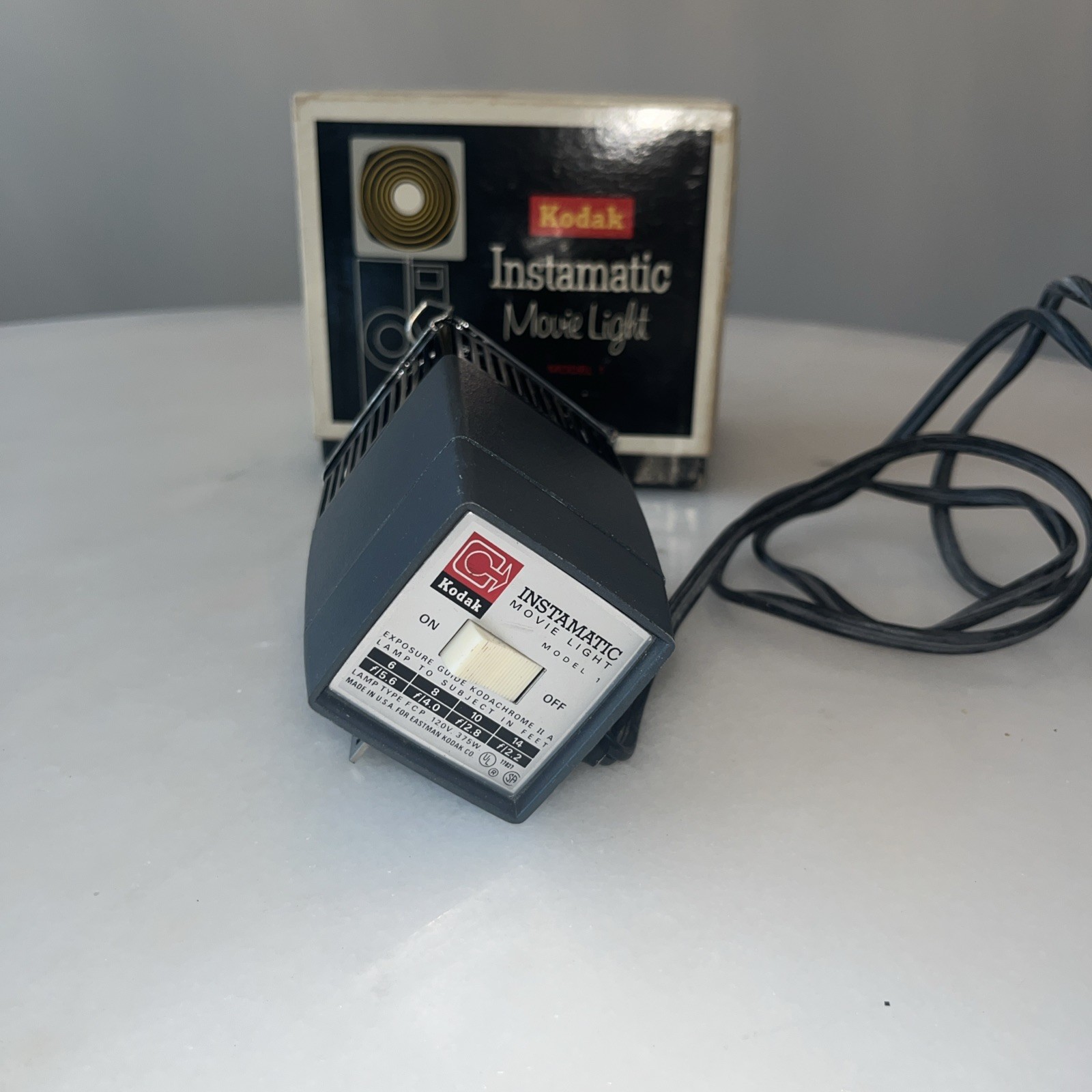 Kodak Instamatic Movie Light Model 1 w/ Bulb Vintage USA. Super Bright!