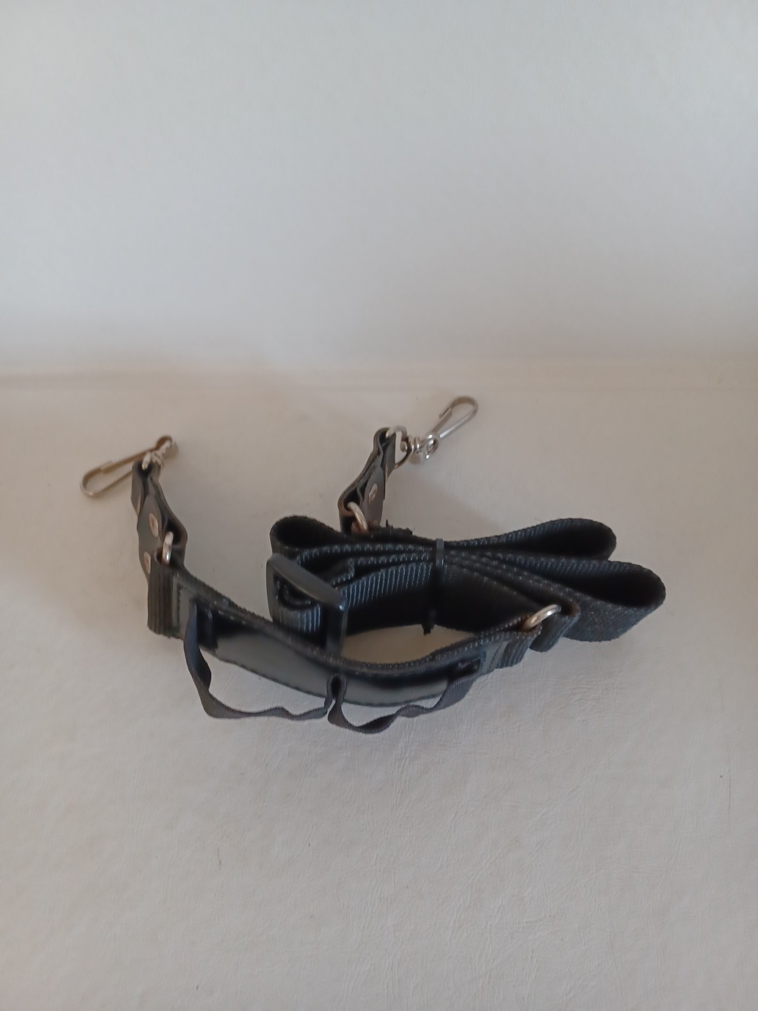 Vtg 32″ Minolta Camera Strap With Two Film Canister Holders. Nice Condition!!