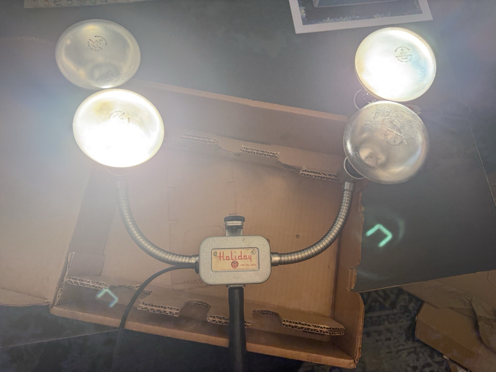 Holiday Flexible 4-light Movie Camera Light Bar – vintage working