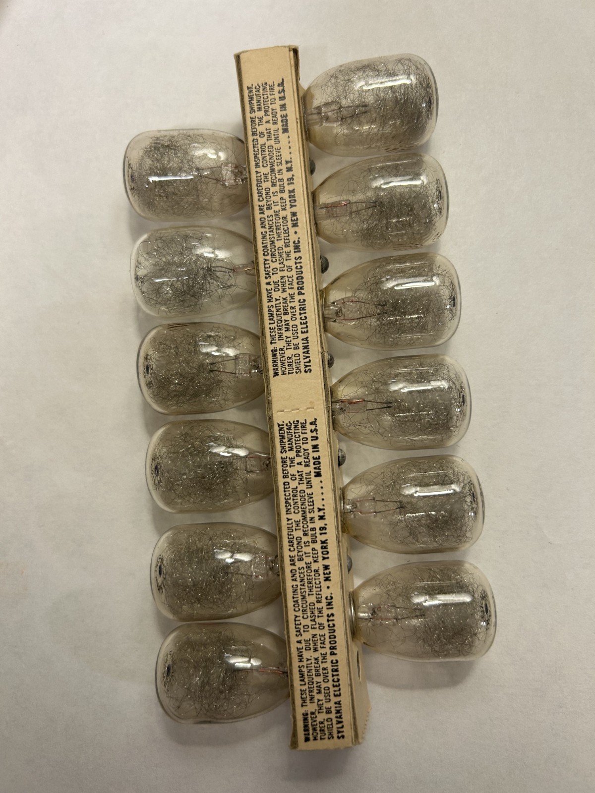 Vintage Sylvania Blue Dot Press M 25B Flashbulbs Box of 12 in original packaging