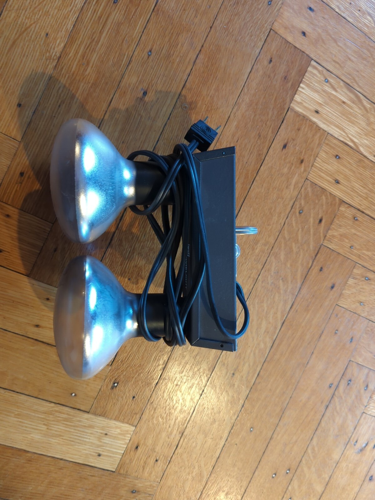 Gaf Twin Lamp Movielight, 600 Watts, 120V – 60 HZ, model 6090-031, For BEP Lamps
