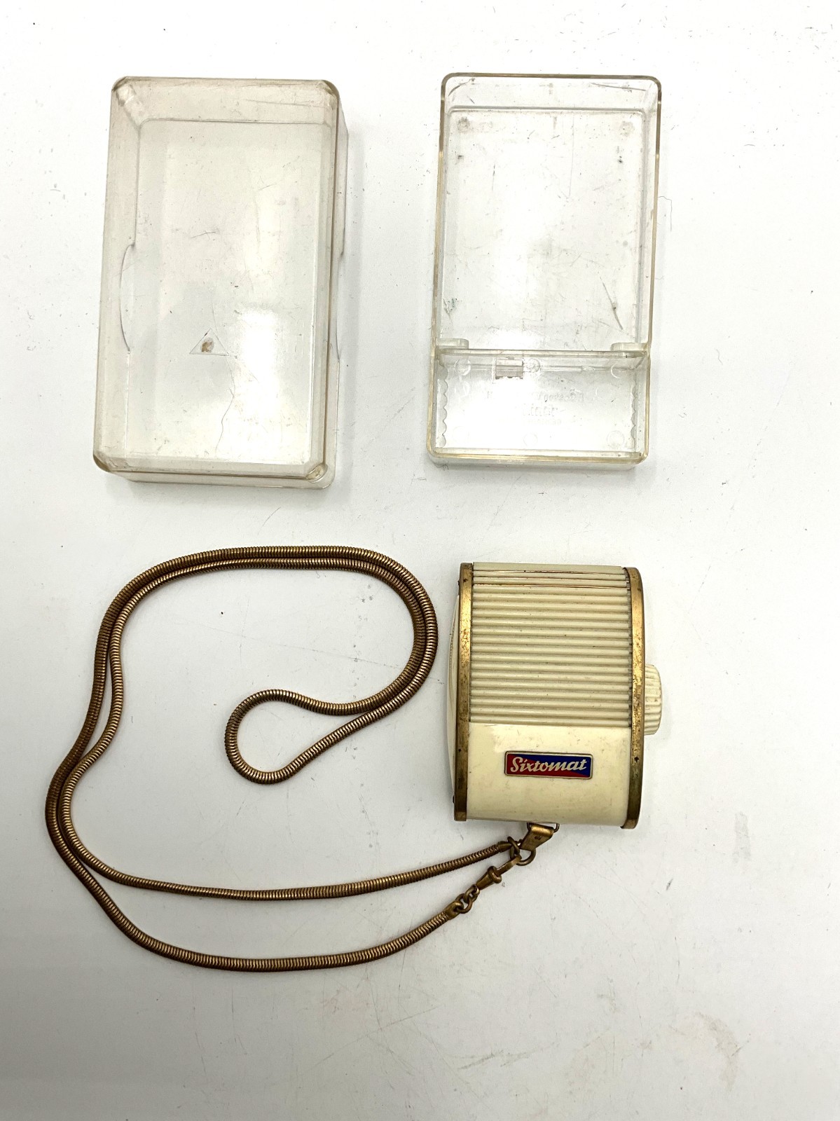 Gossen Sixtomat selenium light meter with Color Finder & chain – with Gossen box