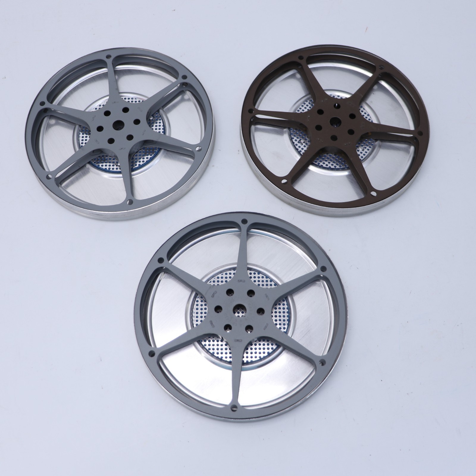 Vtg Lot 7 Sets Film Canister Cans + Take Up Reels Bell + Howell 5″ Reel 200′ 8mm