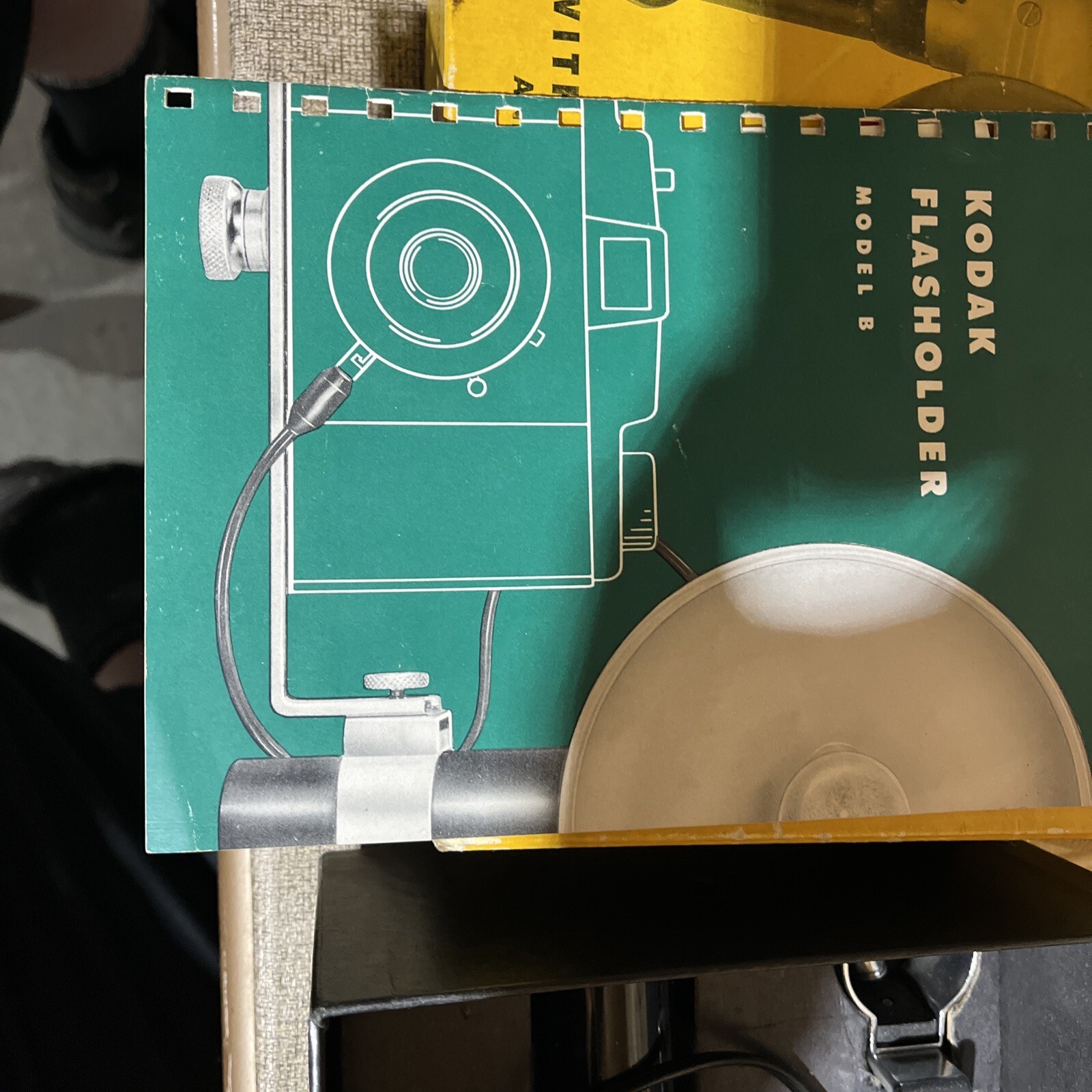 VINTAGE 1950’S KODAK STANDARD FLASHOLDER Orig box, Book And More See Pictures