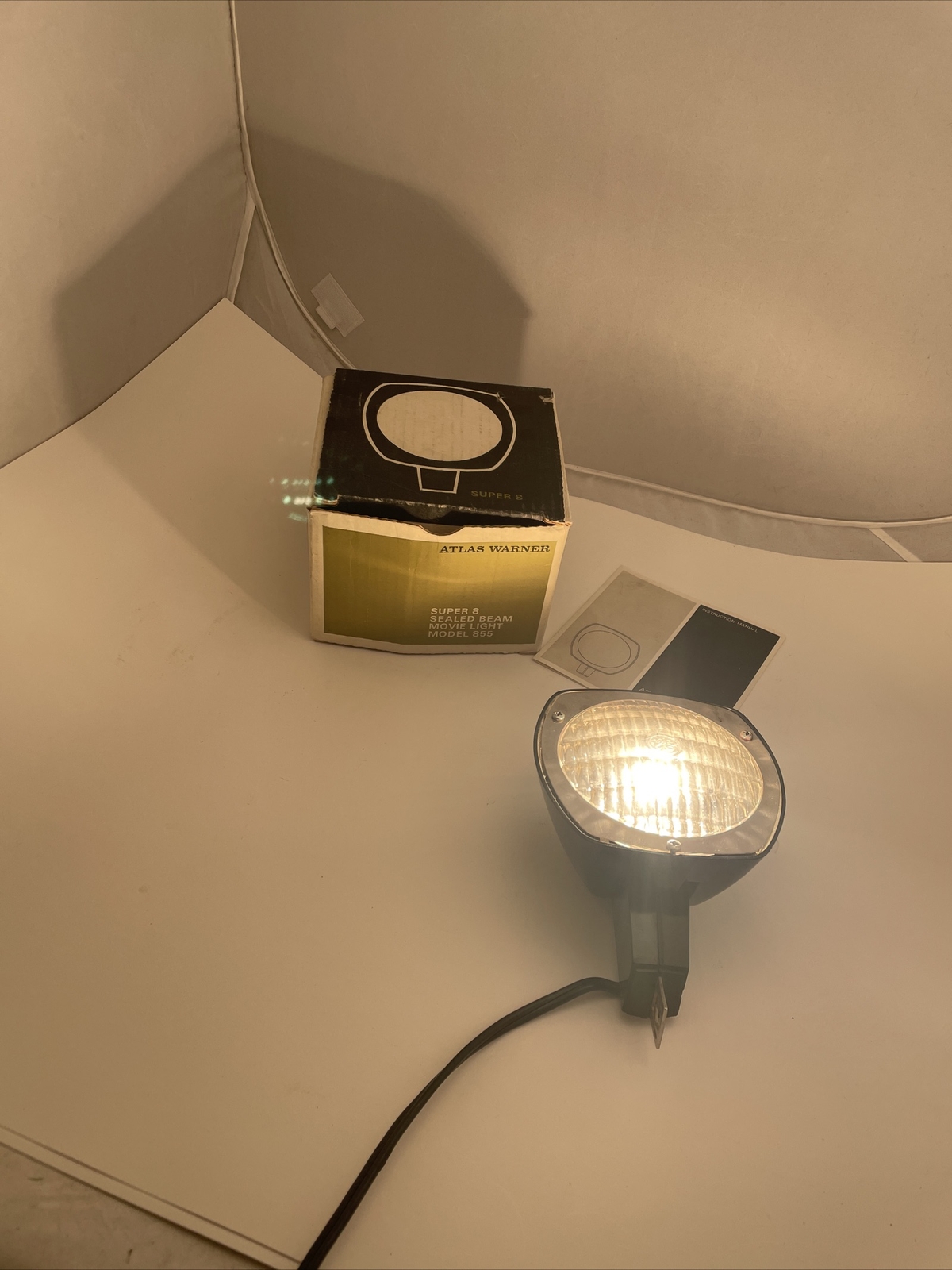 Vintage Super 8 Movie Light Model 855 w/ Box Atlas Warner Sealed Beam Works!