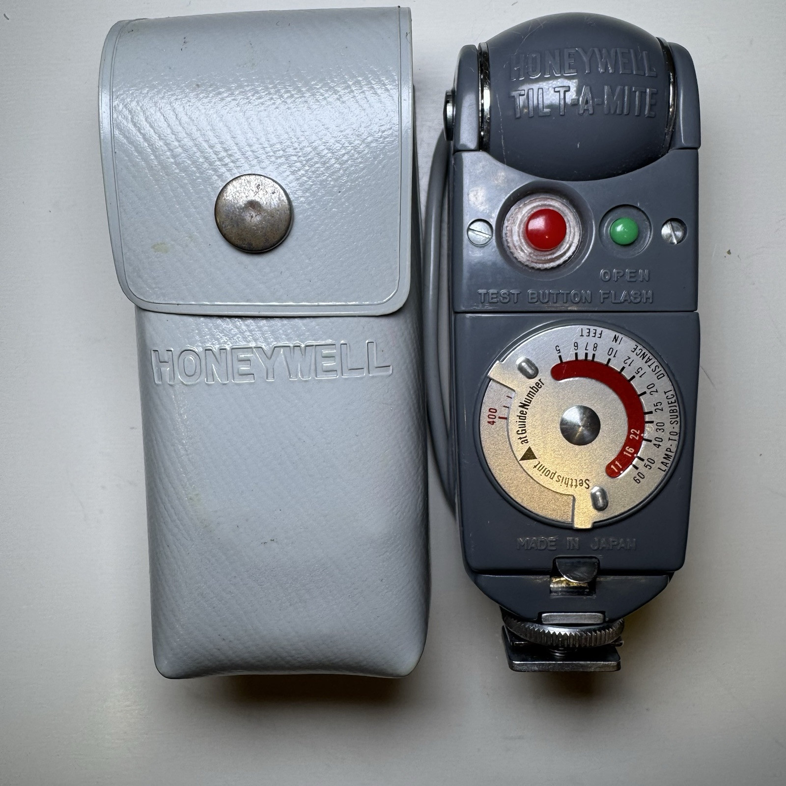 Vintage Honeywell Photo TILT-A-MITE Camera Flash Unit Collapsible Fan NOS & Case