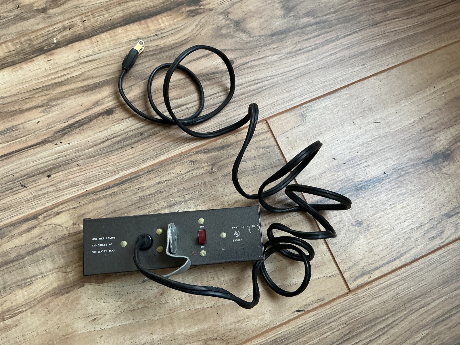 Bell & Howell Vintage Movie Light Bar Dual Head 600W Photoflood Indoor Film Lamp