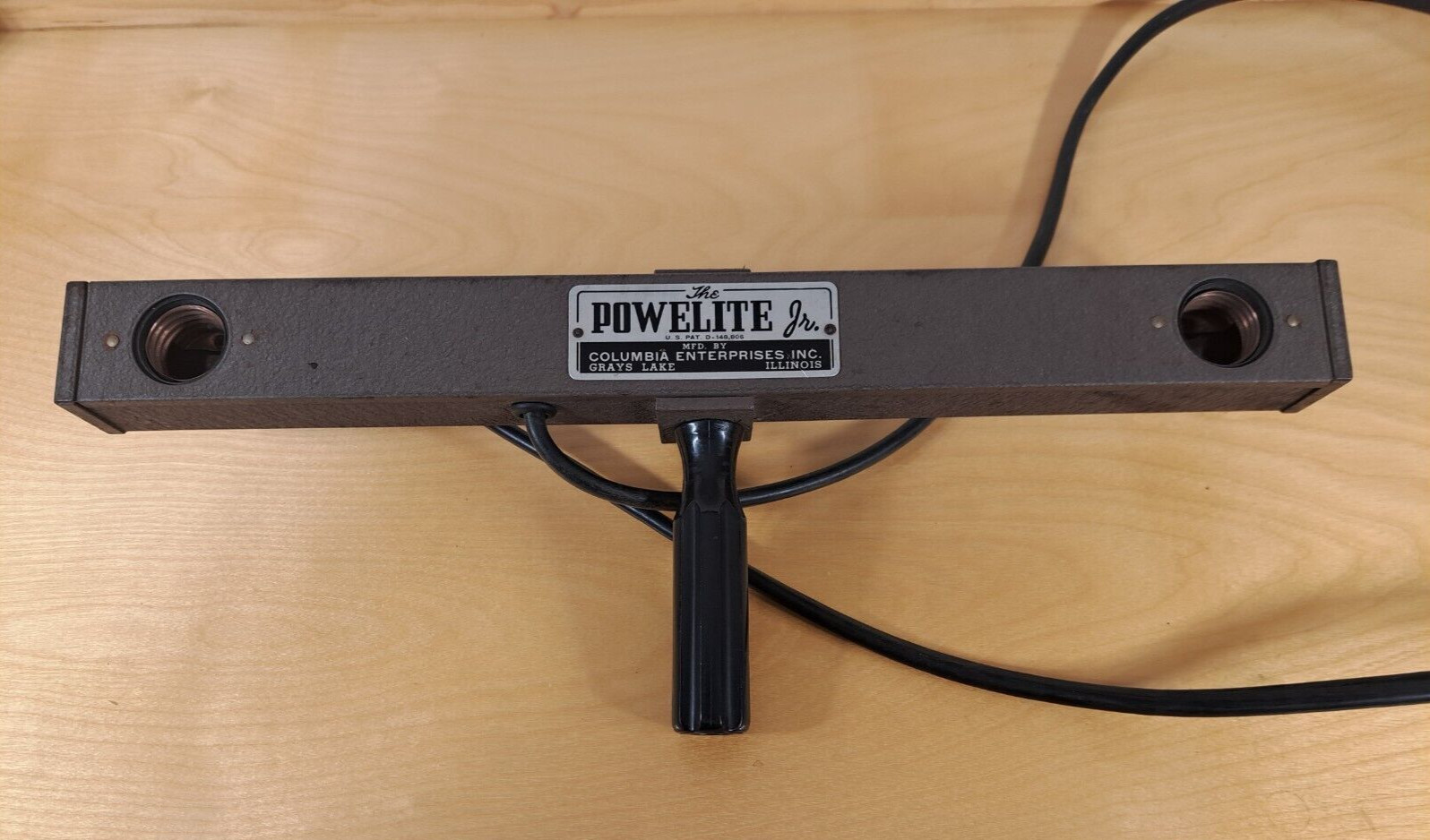 Vintage Powelite Jr 2 Lamp Movie Light Bar w Handle – Tested – Grays Lake, IL
