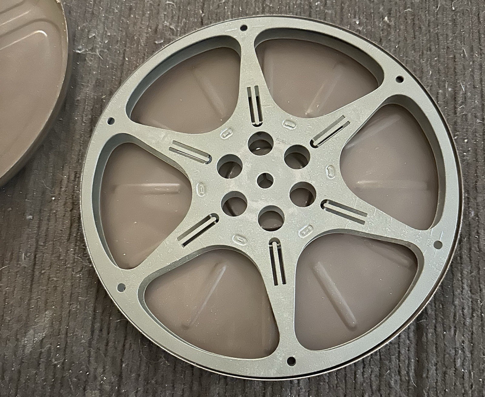 Lot of 7 Vintage 8mm / Super 8 Metal Film Reels & Tins Kodak Stewart’s