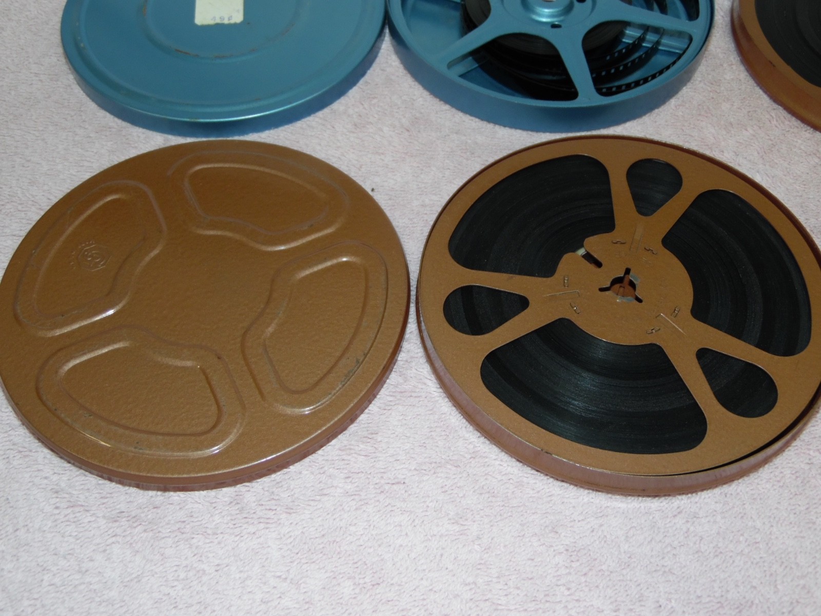 4 Vtg Metal 8mm Reel Canisters – 3 Have Mystery Film