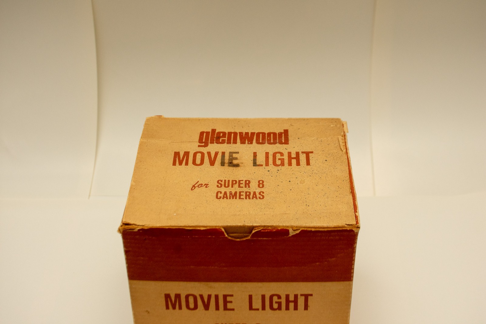 Vintage Glenwood Movie light for Super 8 cameras model G650, vintage lighting
