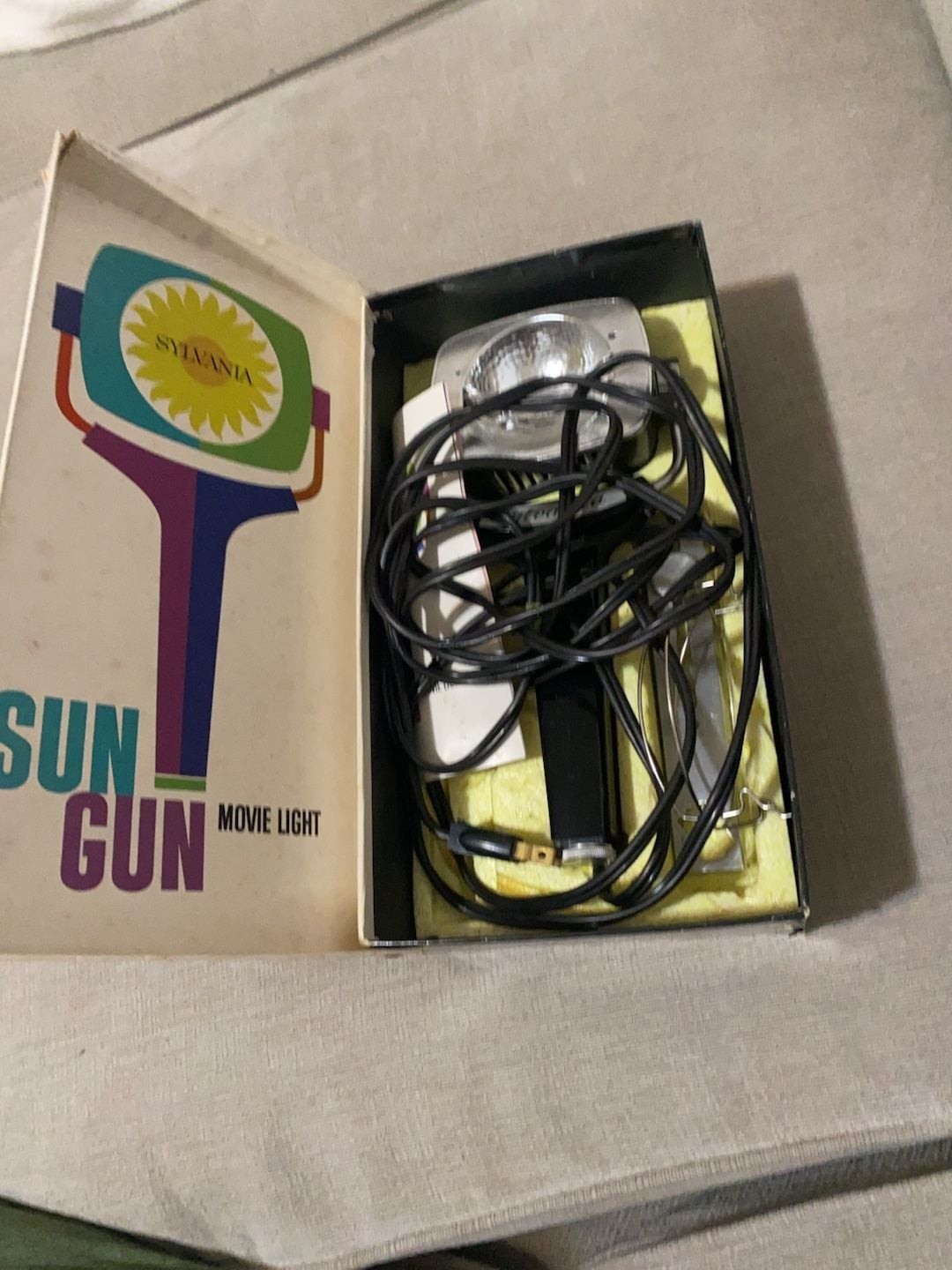 Vintage Sylvania Sun Gun Movie Light Model SG-50 with Original Box