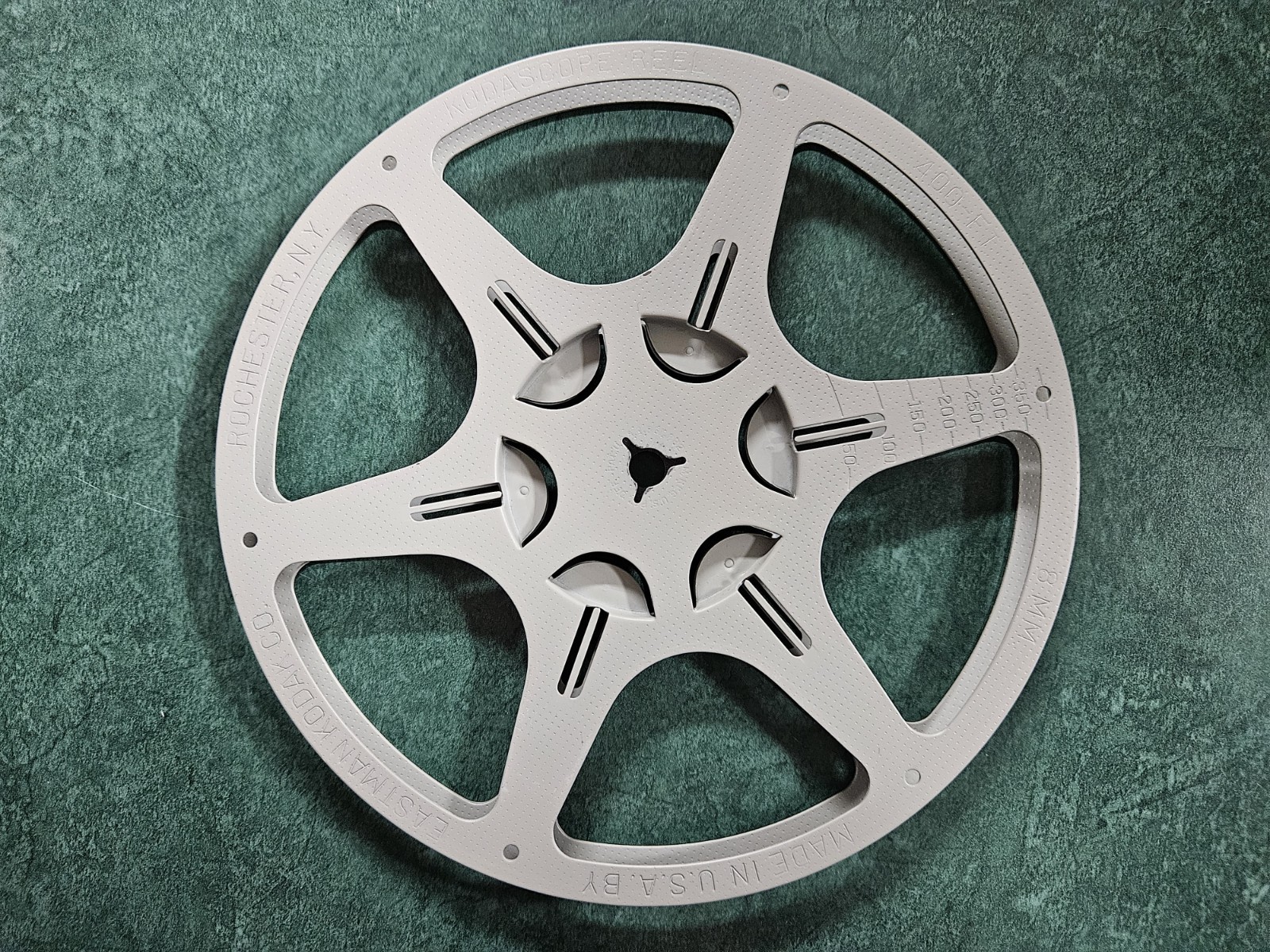 Lot Of Empty 8mm film reels and cases, 7″ and 5″ Vintage