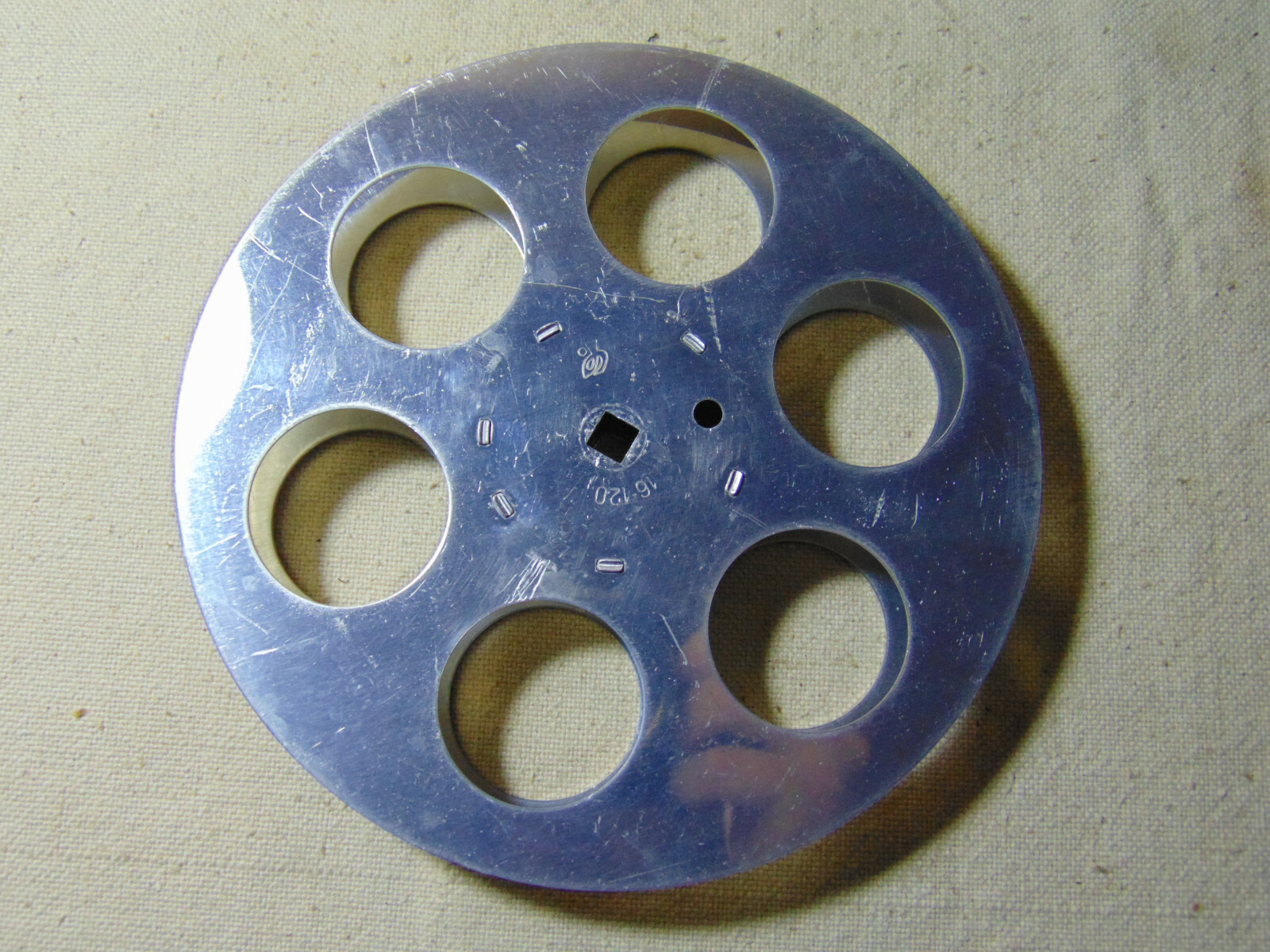 1pc Empty 16mm Aluminum Metal Film Reel 7″ 400ft Movie Take Up 400′ 120m