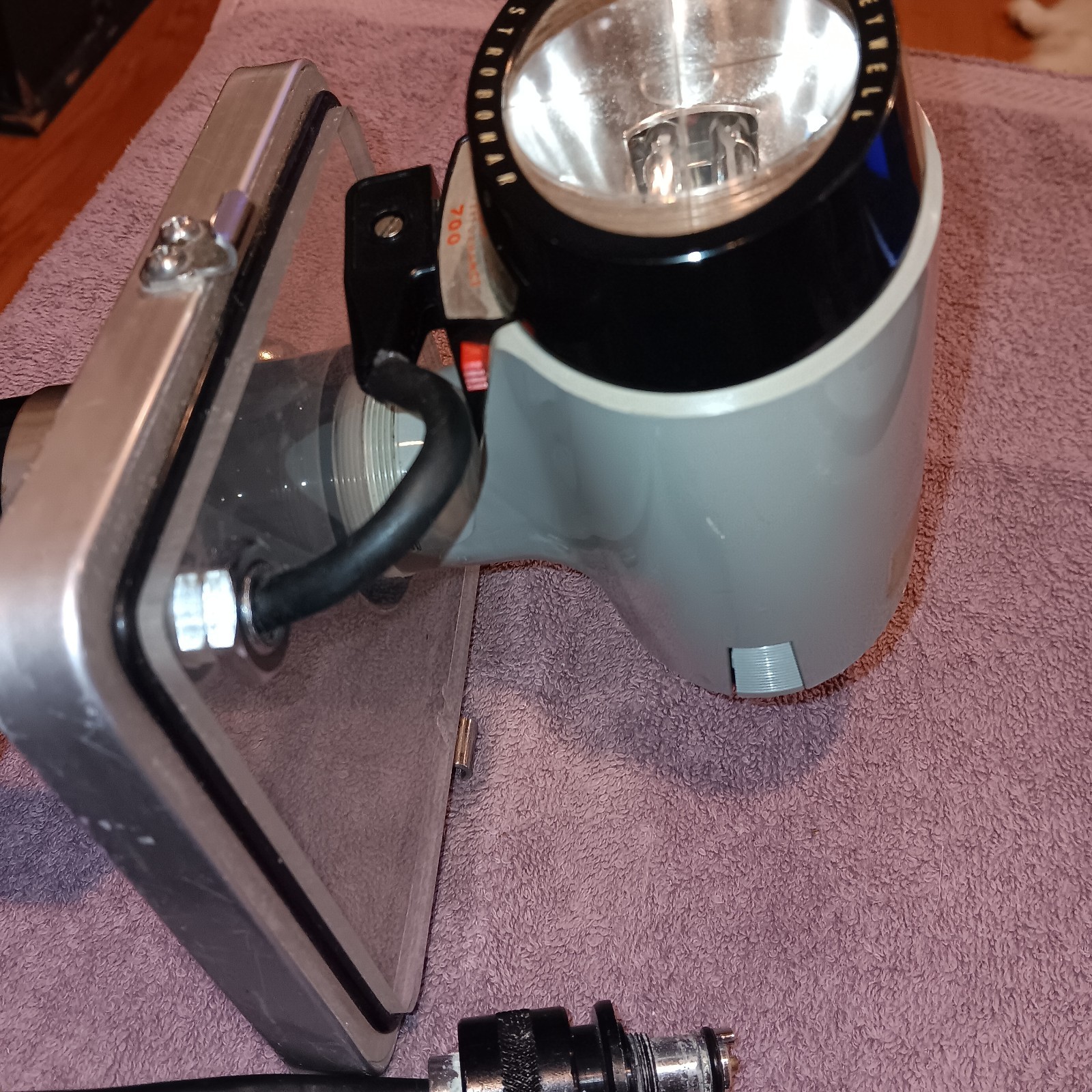 Vintage Honeywell Strobonar with Nielsen Clear Hard Case