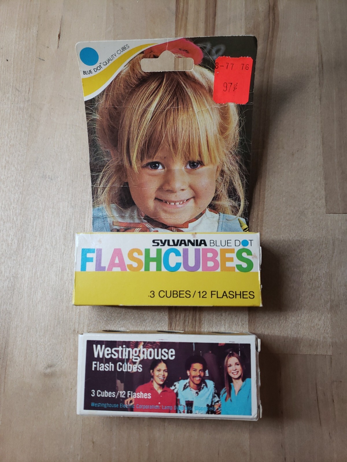 Vintage 5 Westinghouse And Sylvania Camera Flash Bulbs /Flash Cubes (#277)