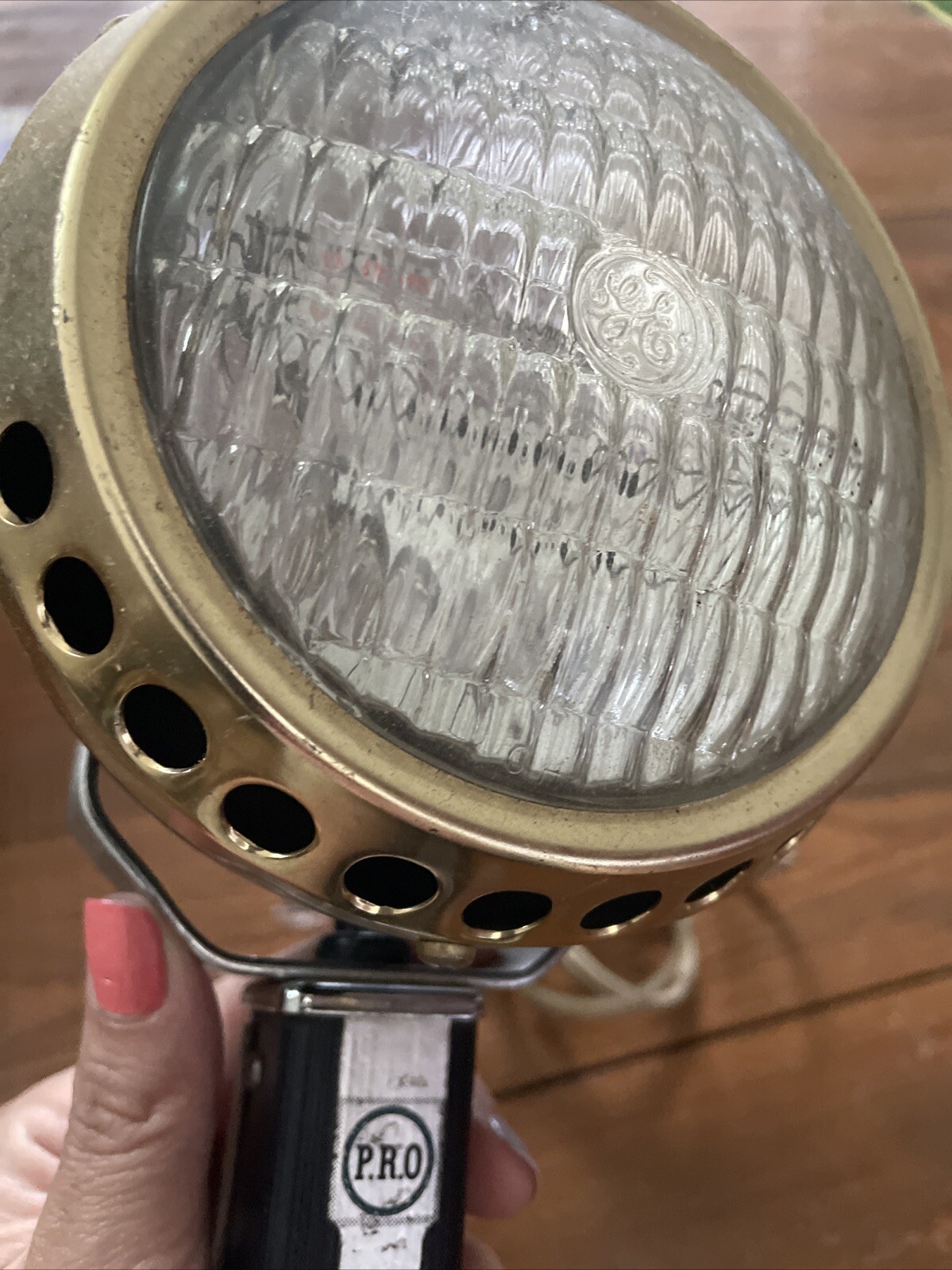 Vintage PRO HI/LO ZOOMLITE Photographic Research Equipment Sylvania Spotlight