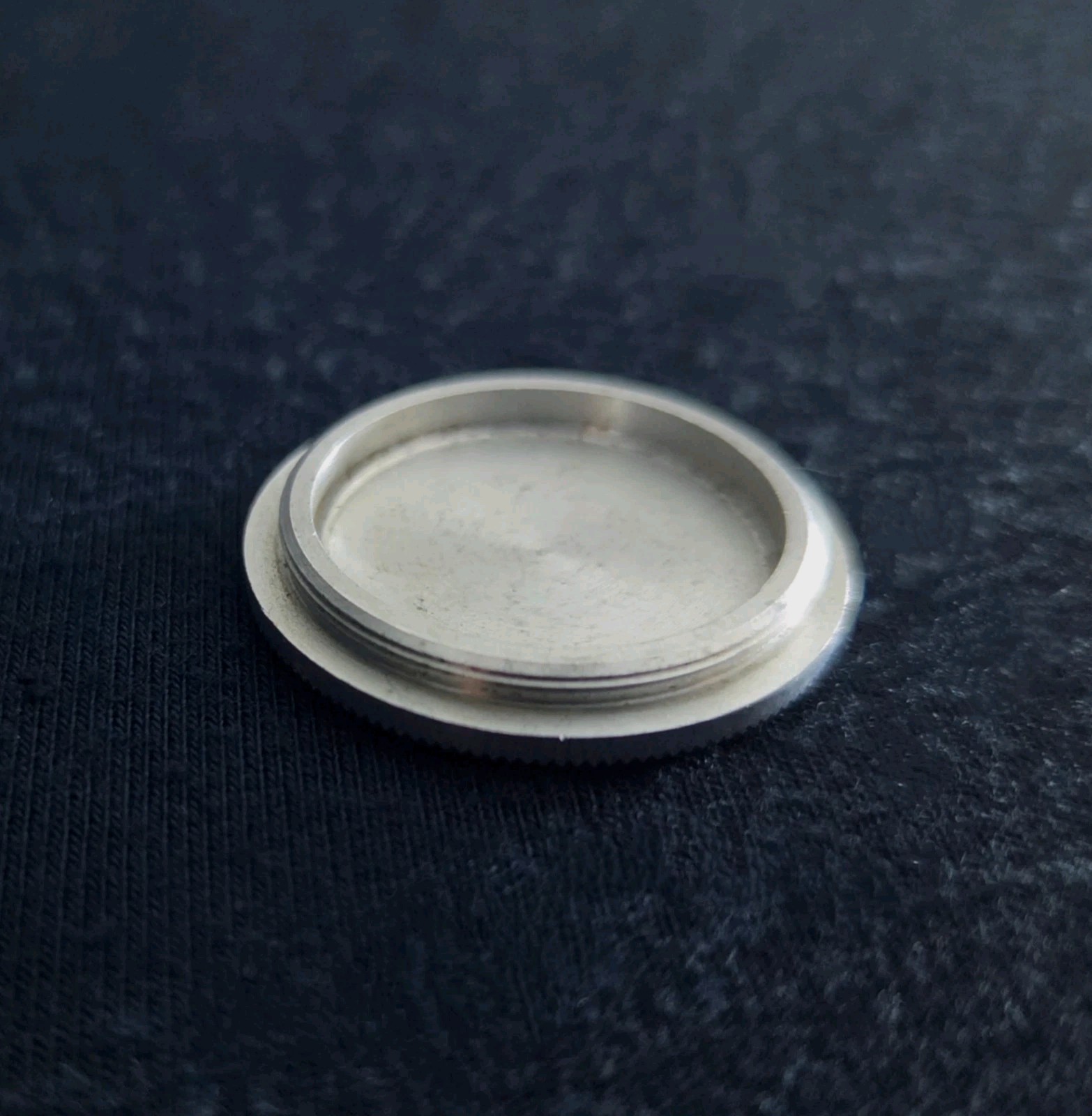 Lot of 5 Vintage 22mm Screw-In Metal Lens Caps SOM Berthiot & Kern Paillard…
