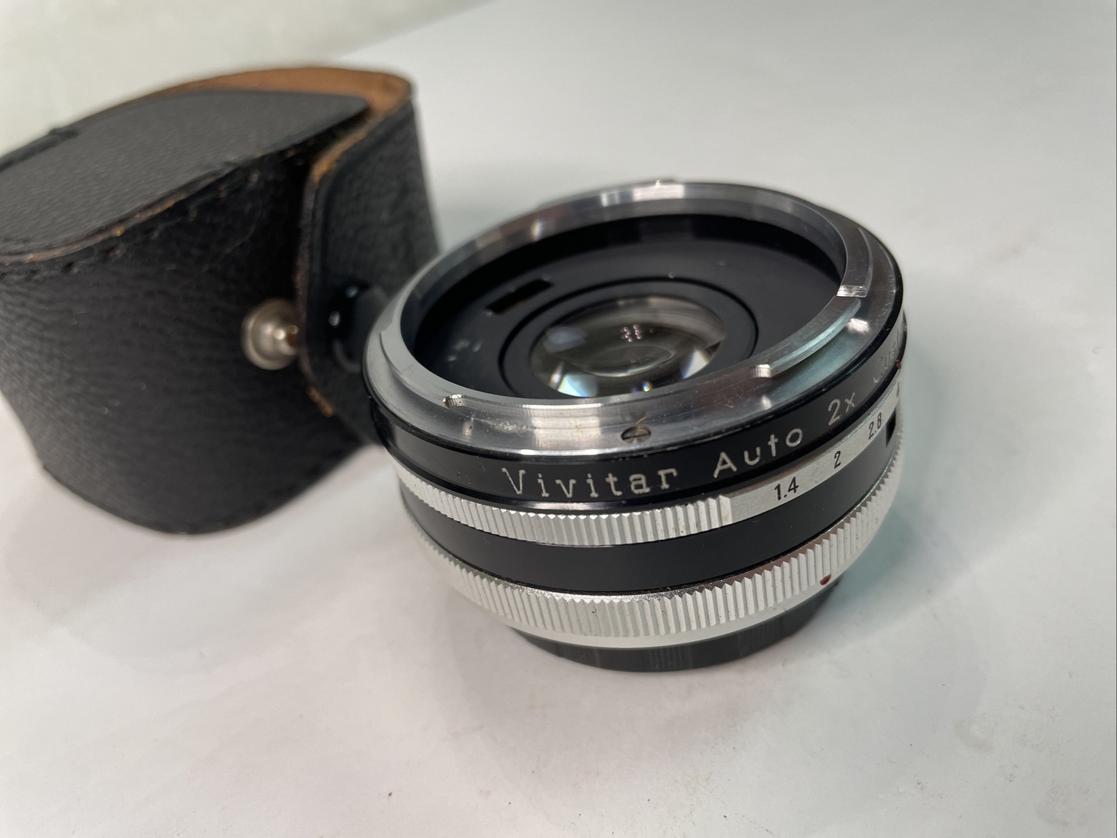 Vivitar Auto 2x Custom Tele Converter Model 2X-4 Japan camera lens W/ Case