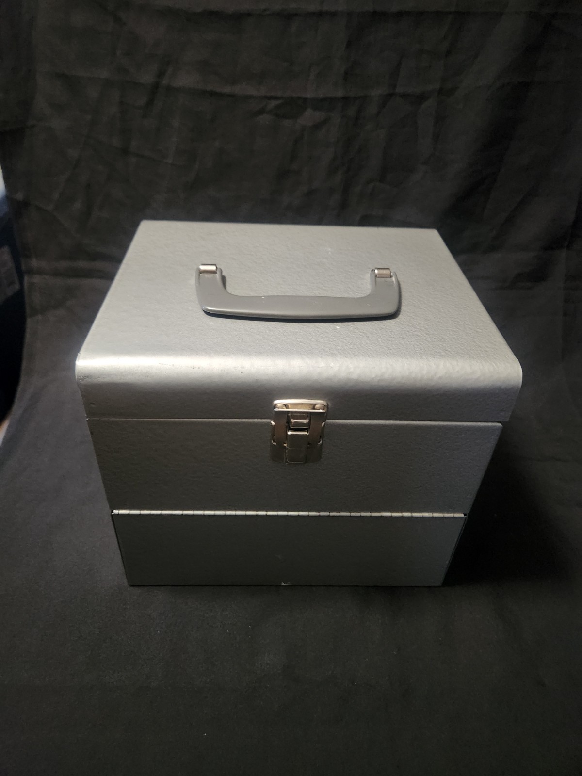 Vintage 8mm Movie Reel Metal Storage Box 12 Slots With Four 8 MM Cases Bruce