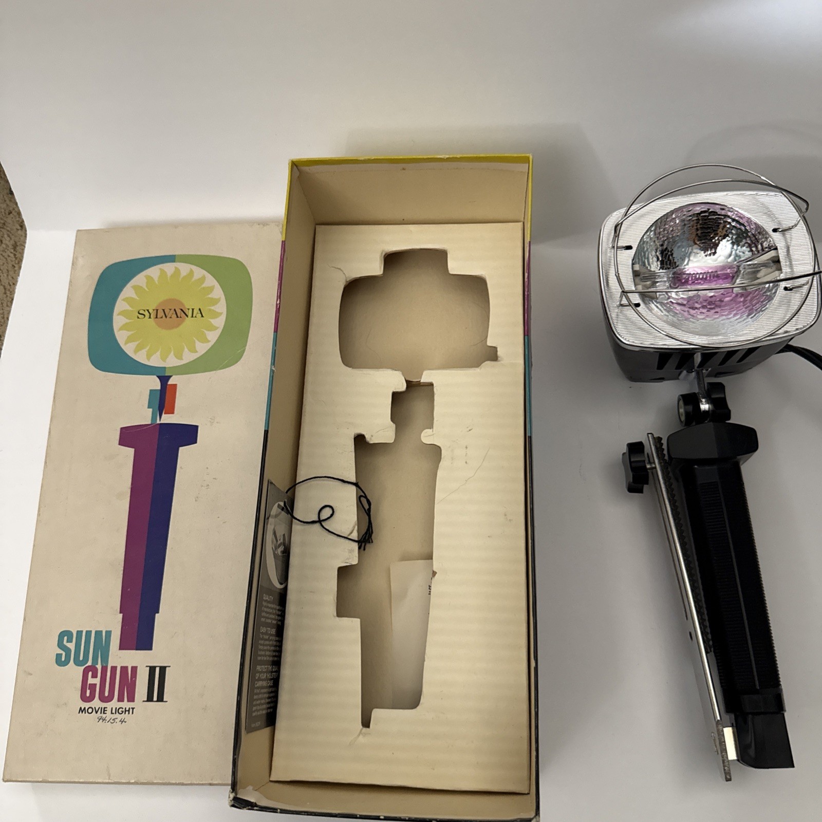 Vintage Sylvania Sun Gun II Movie Light SG- 55 W/ Box Light Cover Tested Works