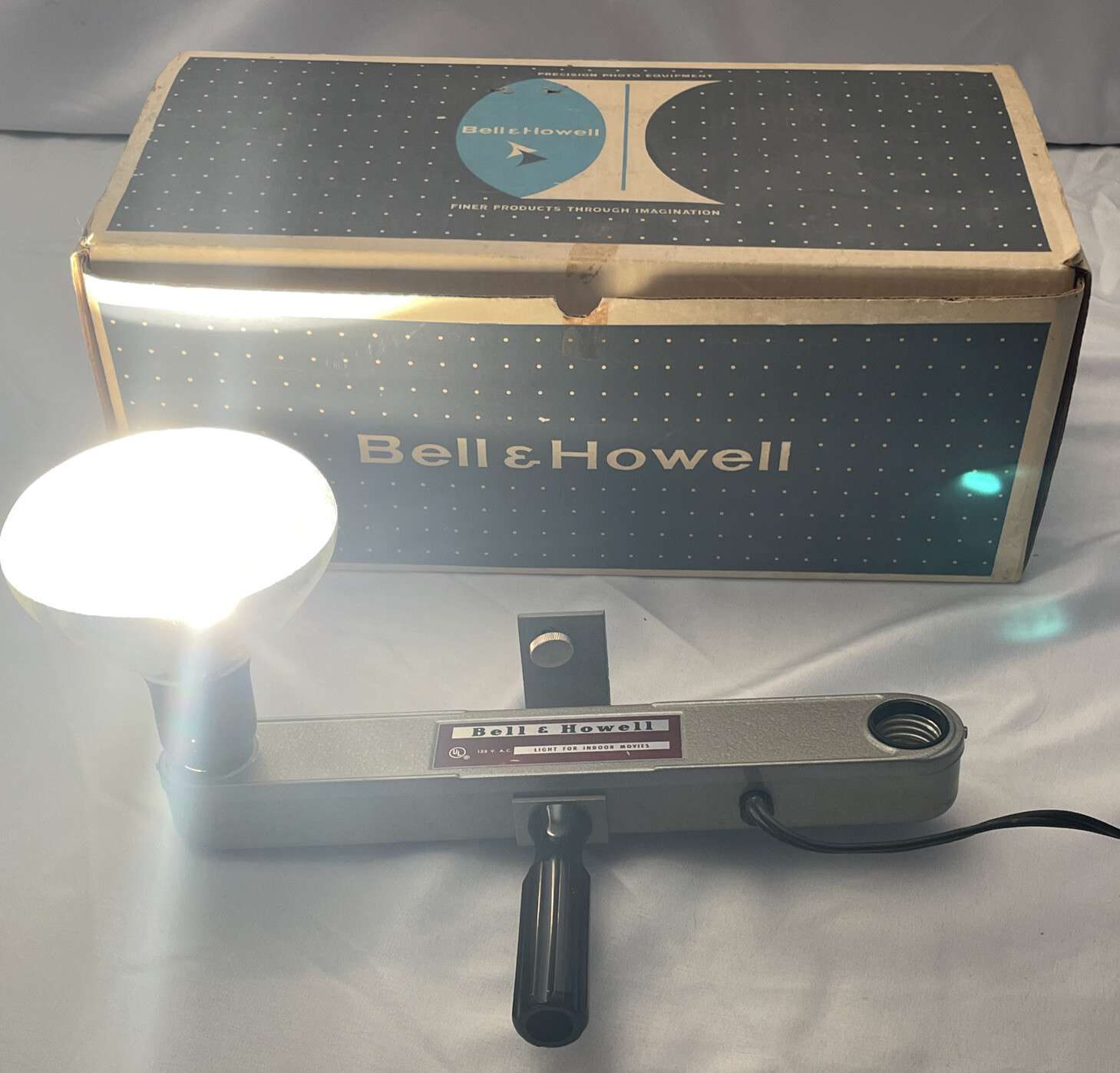 VTG Bell & Howell Light For Indoor Movies 28801 Photography Works 1 Bulb Box