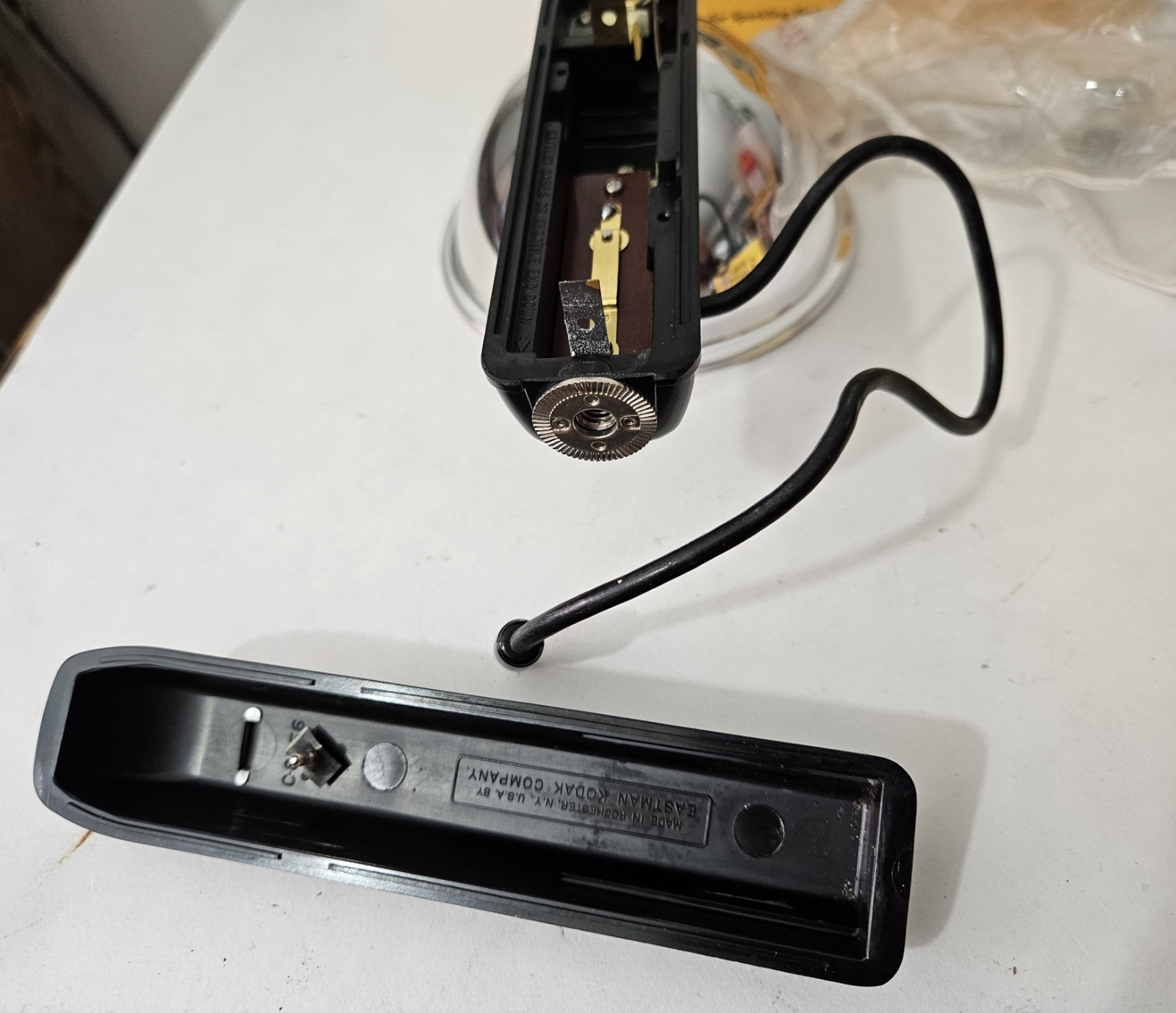 Vintage Kodak Standard Flash Holder With Asst. Flashbulbs In Original Box