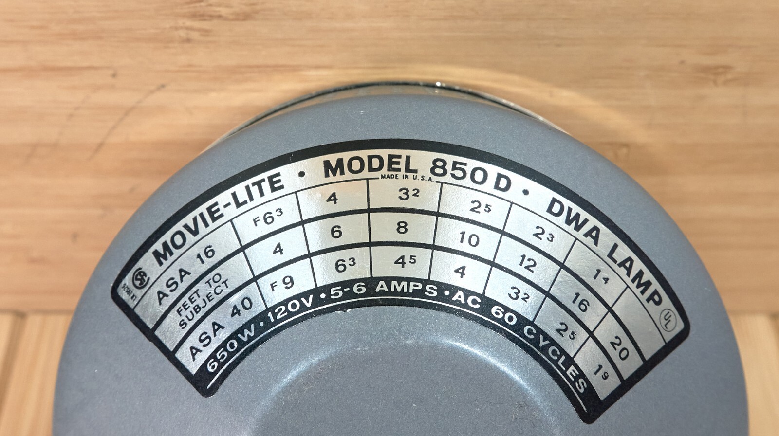 Vintage General Electric Movie Lite DWA Lamp Model 850 D, Made in USA
