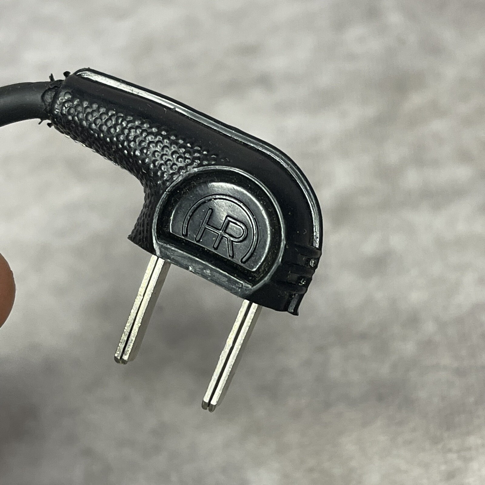 VINTAGE MINICAM TWO-POST BULB FLASH CORD W/UNKOWN SCREW-IN PLUG