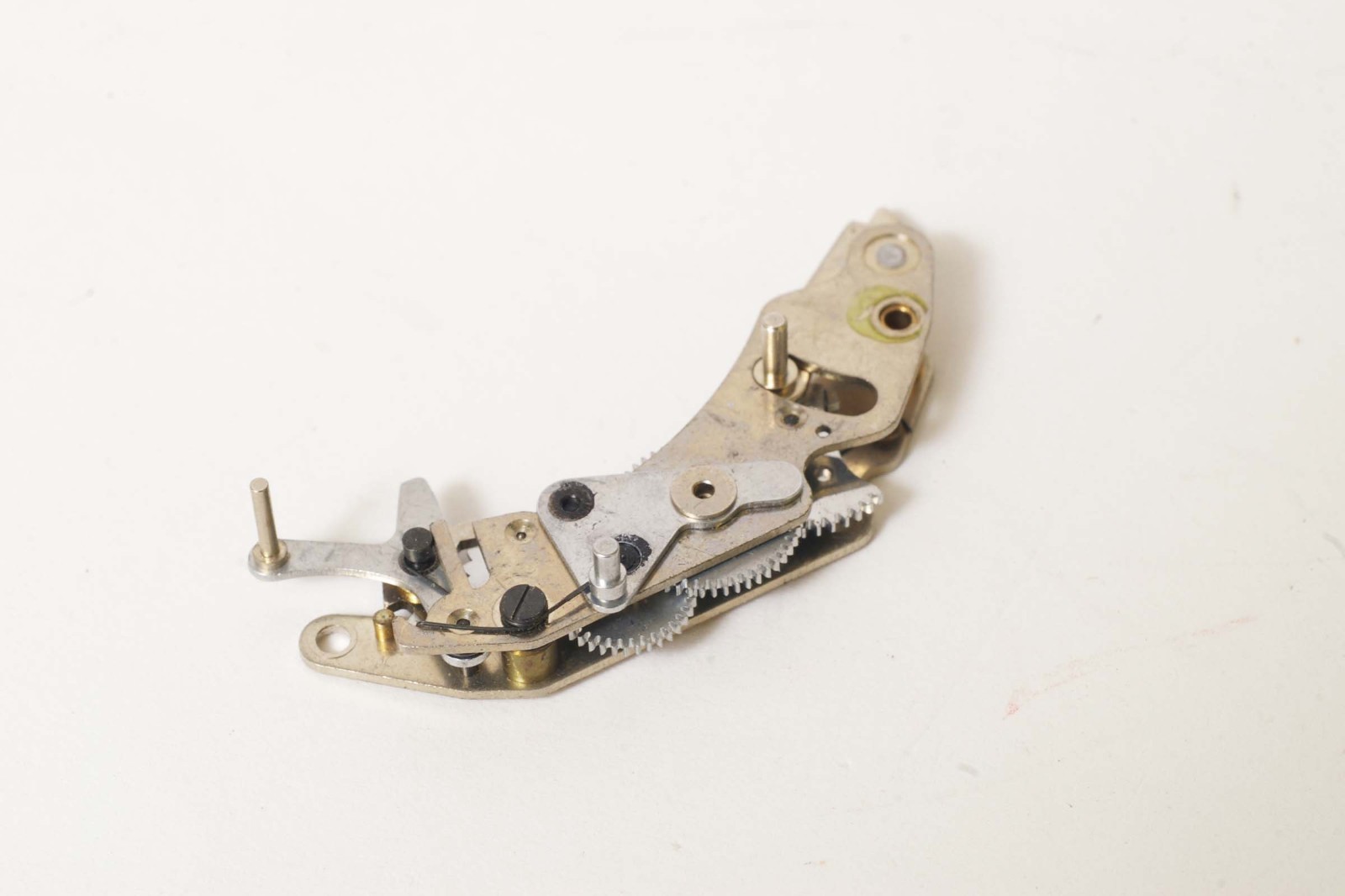 F93103~ COPAL No. 3 Shutter Slow Speed Escapement Governor Part – NOS
