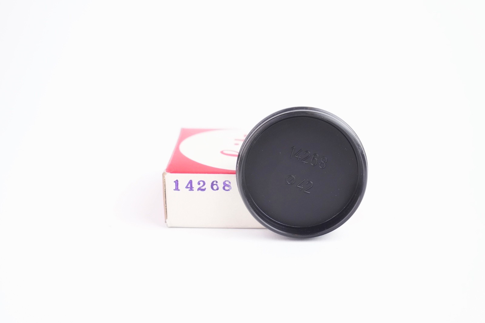 Leica / Leitz accessory. A42mm Diameter Lens Cap #14268 with Box
