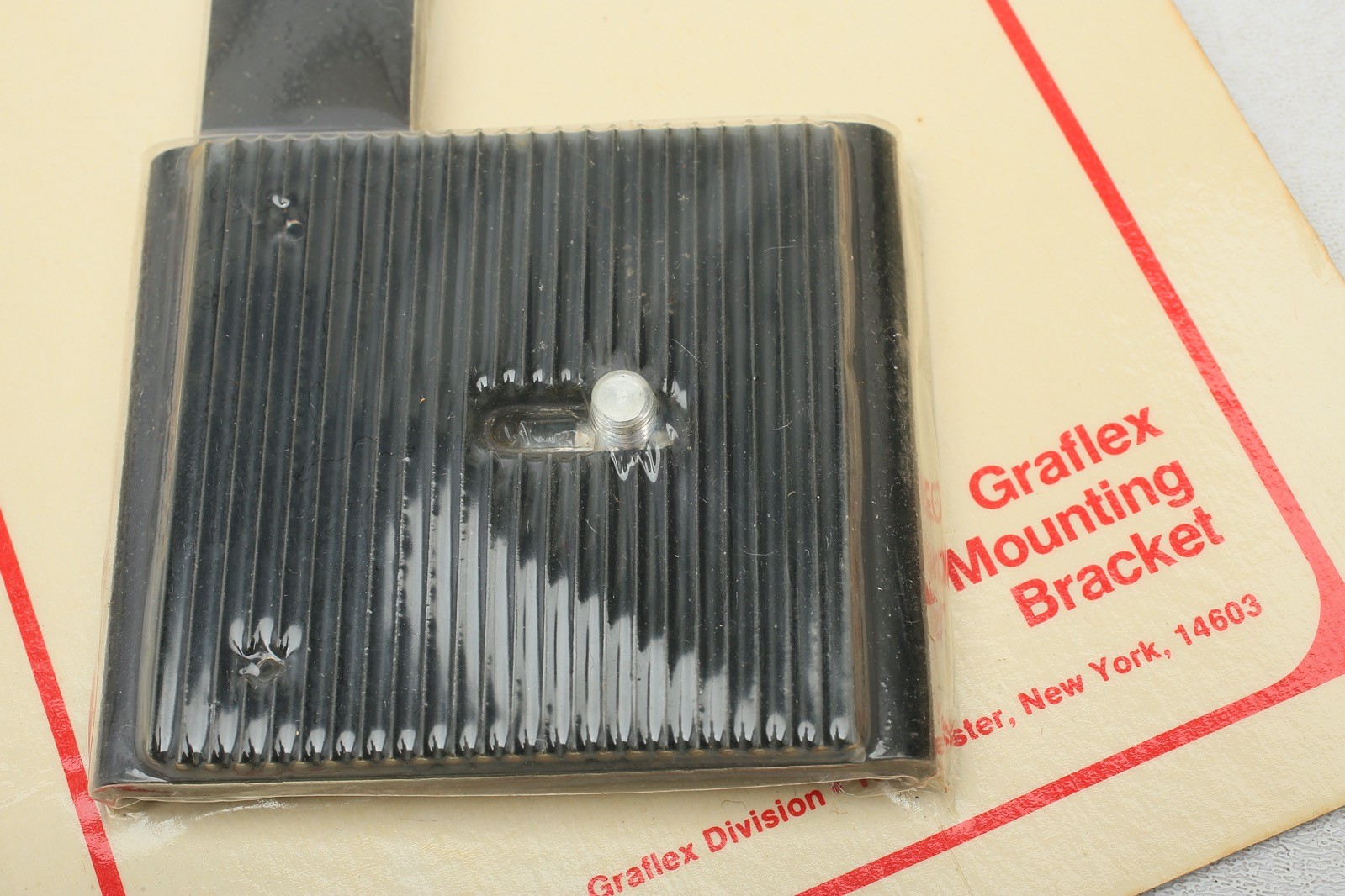 Singer Graflex (Flash handle type) Mounting Bracket (catalog 2760) Unopened/NEW
