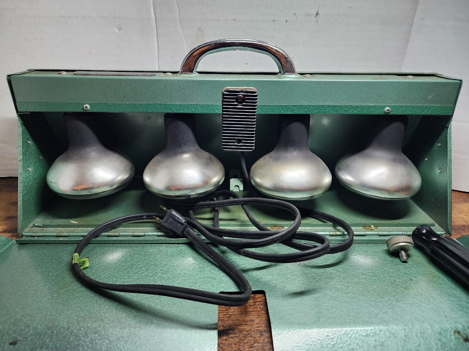 Vtg Mid Century V-PAK 4 Bulb Light Lite CPL Bar Photography w/ Box PM-4