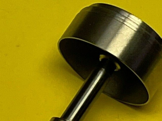 16mm ELMO Projector Part No. 4P-8MF0018 SOUND DRUM & SHAFT ASSEMBLY