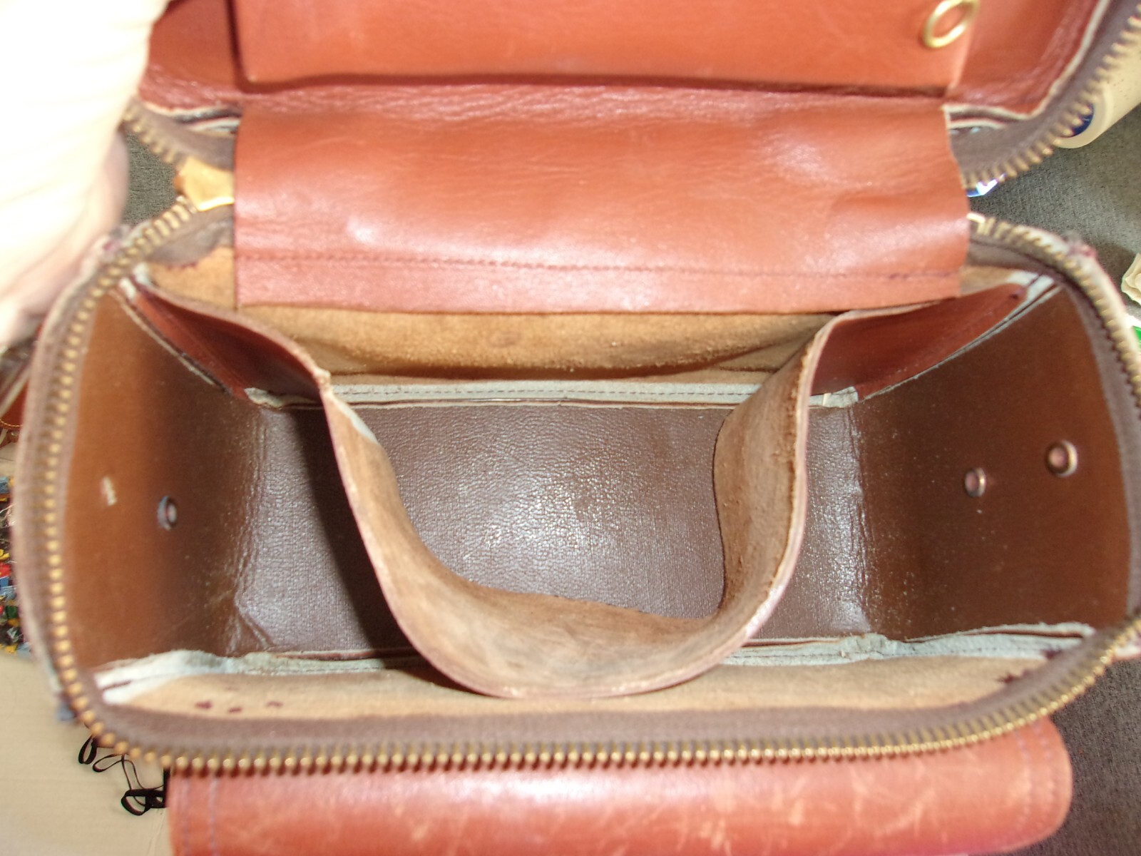 Vintage Kodak Flasholder Model B With Bracket Leather Carry Case Filters NO TEST