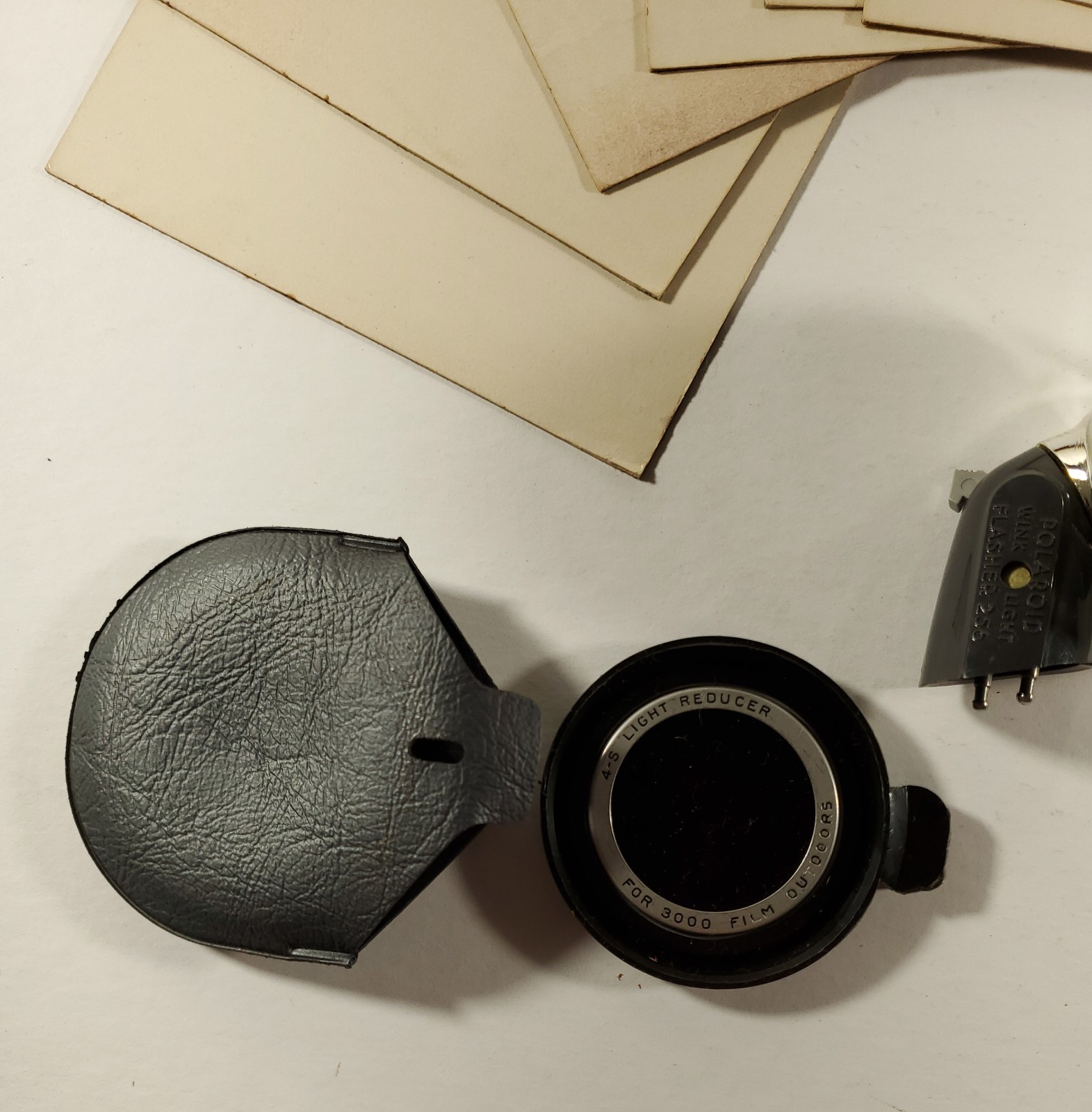 VTG Polaroid Accessories Lot of Flasher 256 Flash 268 7 Photo Mounts 4-S Filter