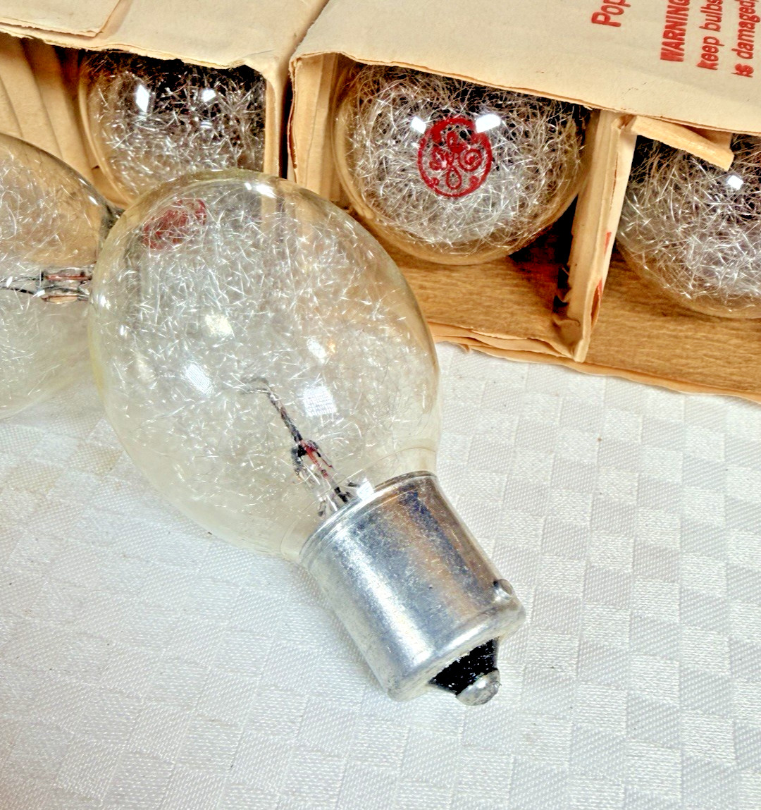 Vintage Argus Polaroid 420 Kodak Model B Flash Camera & Film Case Bulb Mix Lot