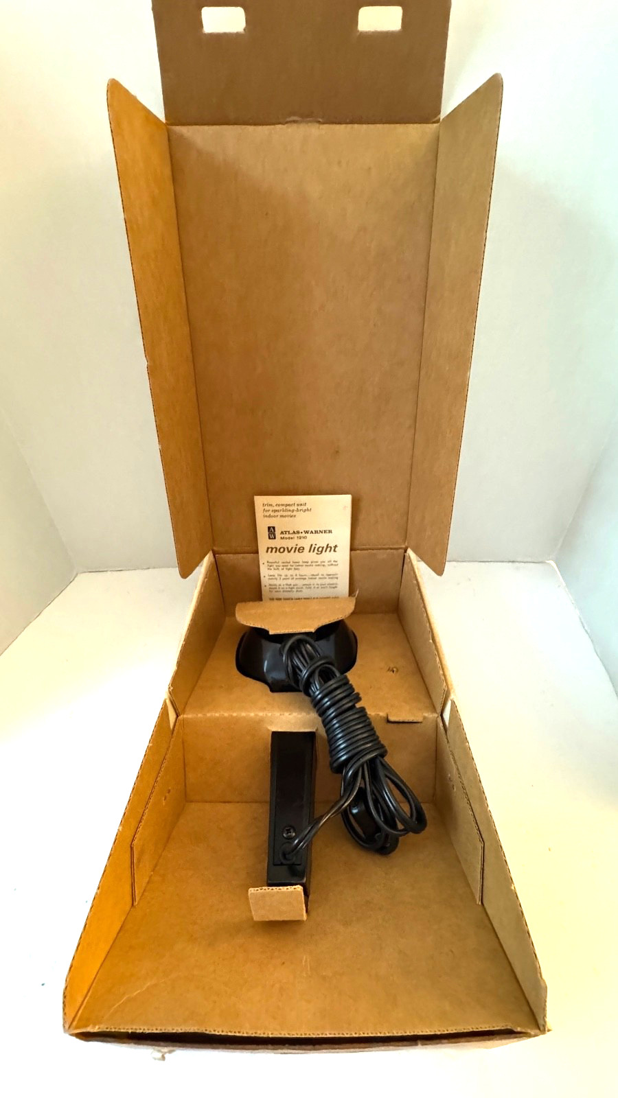 Atlas Warner AW Movie Camera Light Model 1210 NOS NIB Vintage