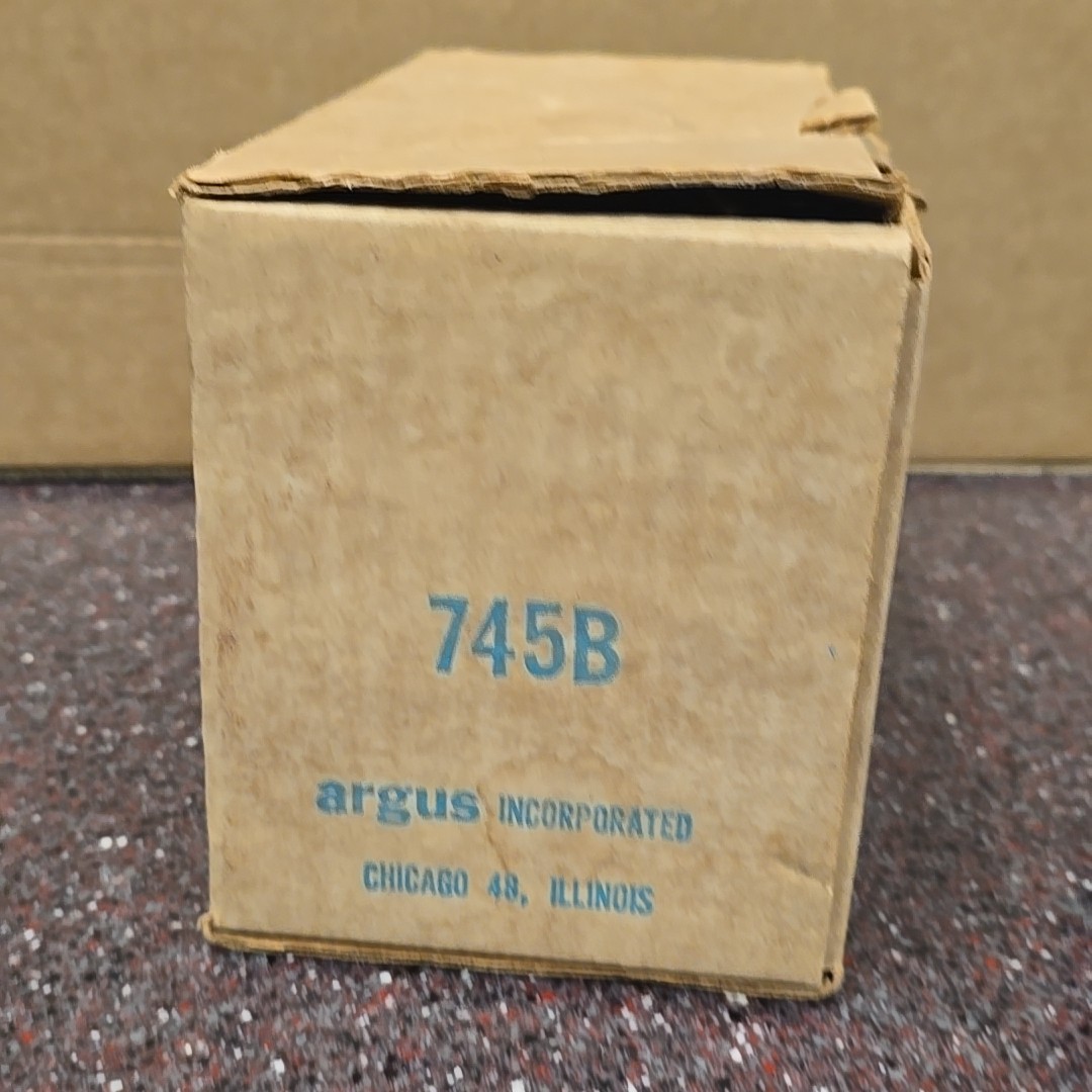 Vintage Argus 745 Movie Light w/ Flood Lamp in Original Box Works Store Display