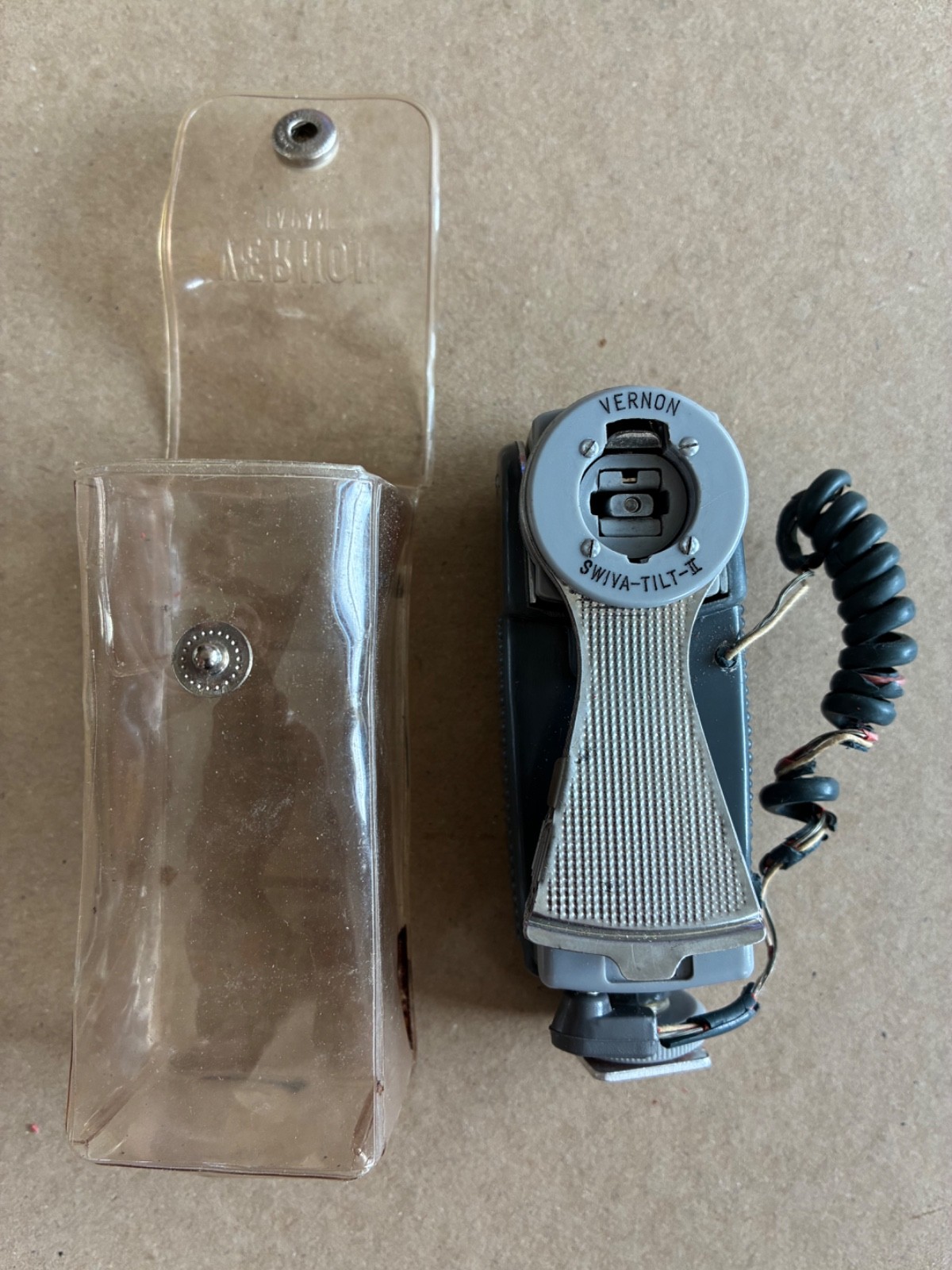 Vintage Vernon Swiya-Tilt-II Camera Flash Flashgun Made in Japan w/ Case