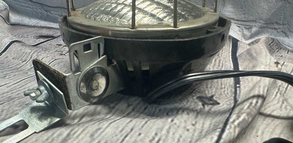 VINTAGE KENCO SUPER 8 SEALED BEAM MOVIE CAMERA LIGHT MODEL 875N
