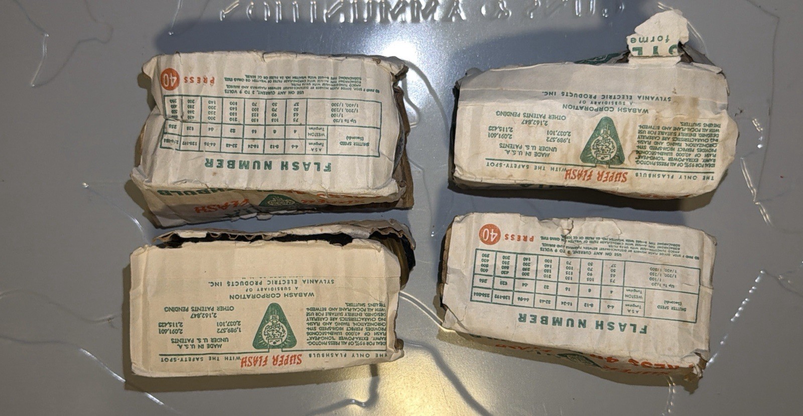 Vintage Sylvania Press 25 Flashbulbs Lot Blue Dot Boxes + Loose Bulbs Bulk, PROP