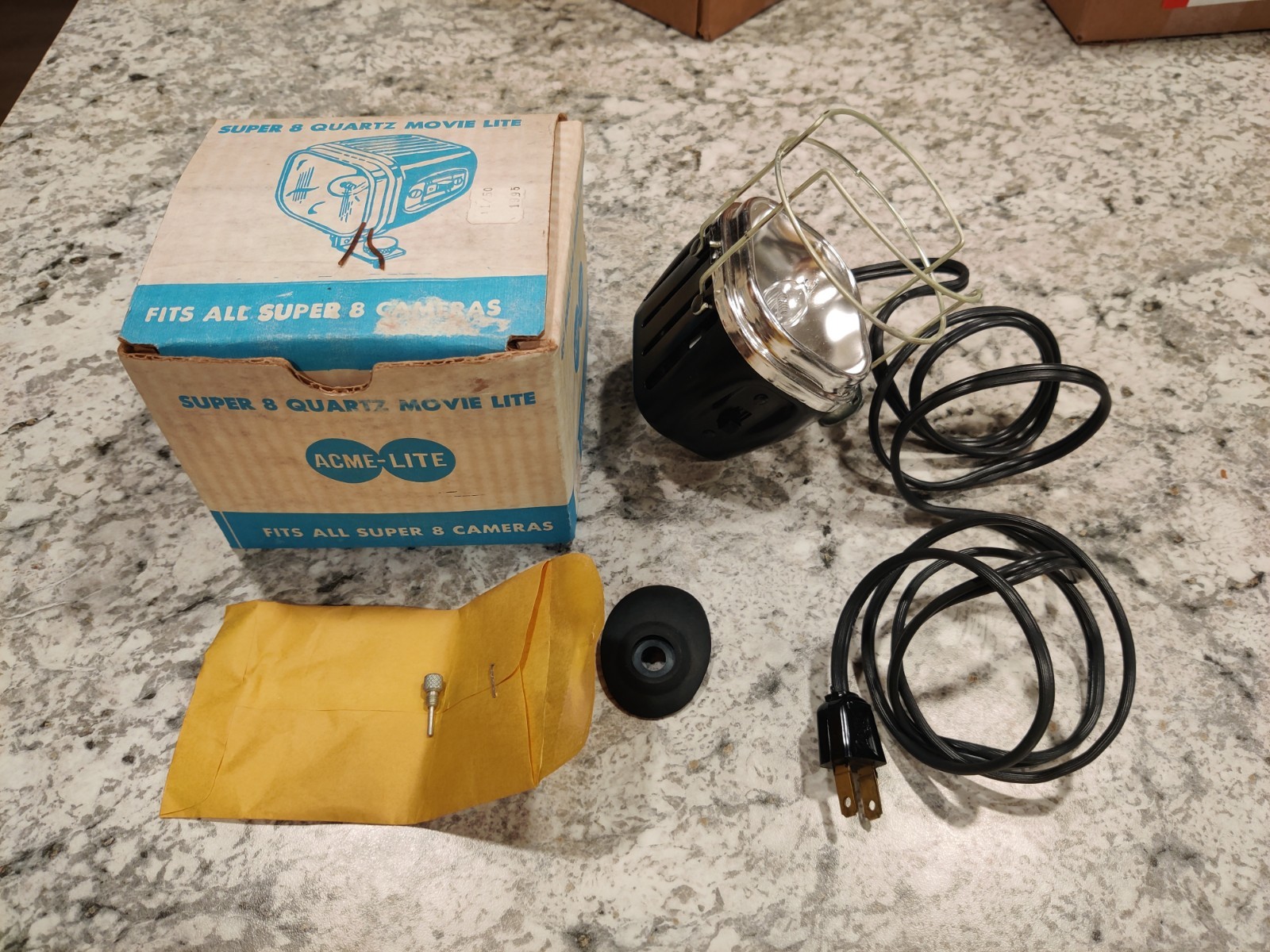 Acme-Lite Super 8 Quartz Movie Light – WORKS – New Old Stock