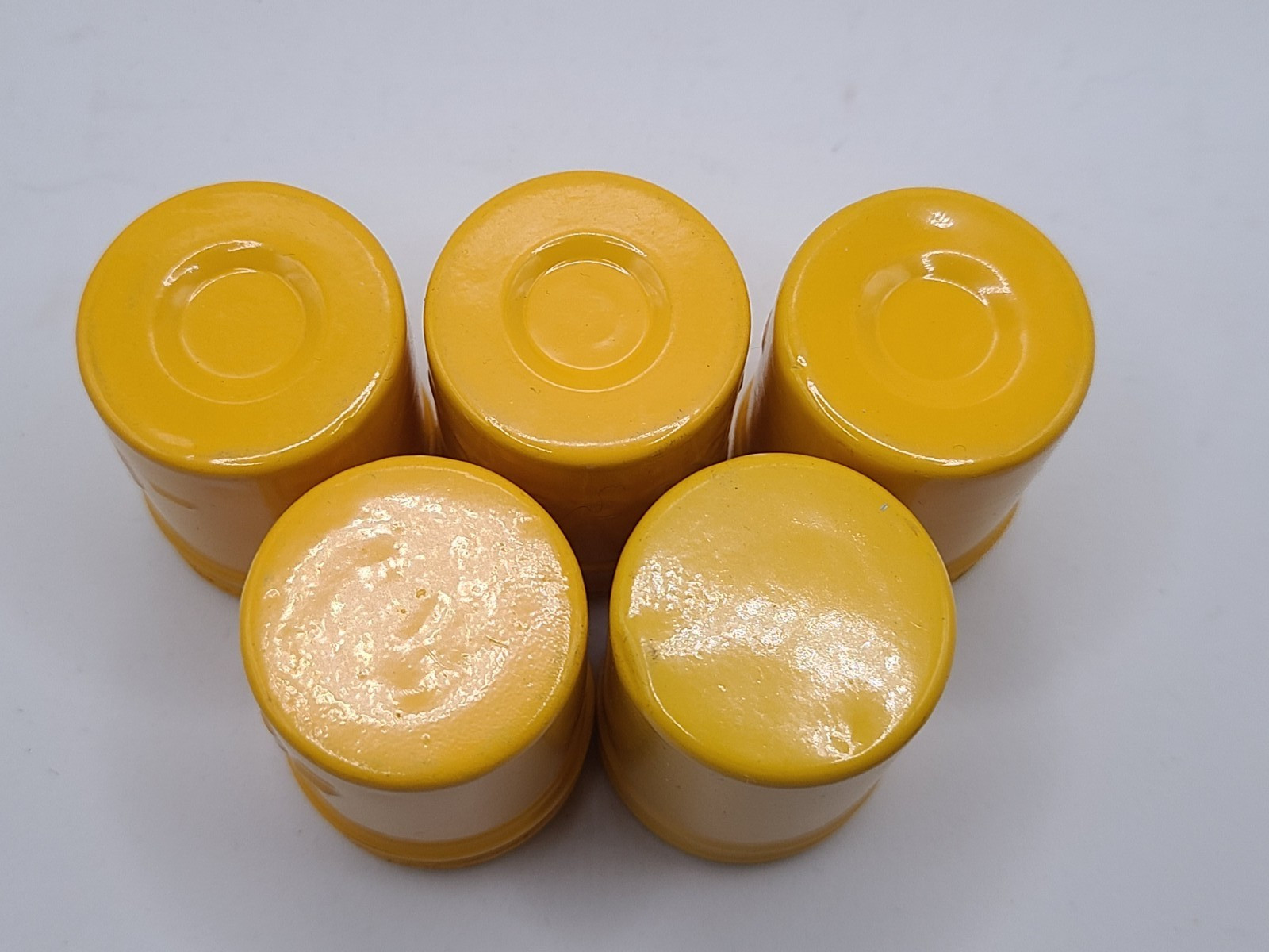 5 Kodak 35mm Metal Film Canisters YELLOW with LIDS – Preowned Vintage (w)